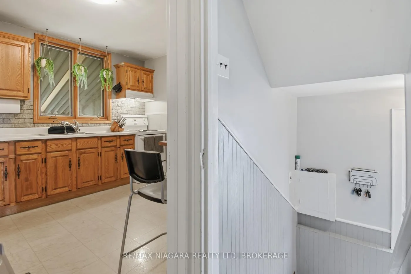 Photo 6 of 85 Wiley Street, St. Catharines, Downtown — HOMEH