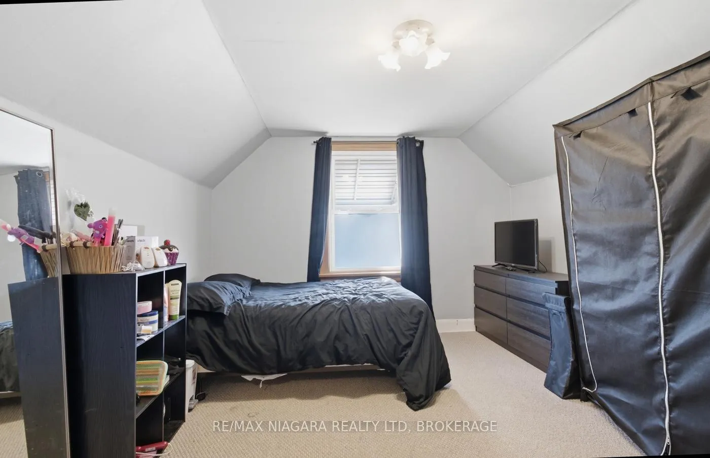 Photo 11 of 85 Wiley Street, St. Catharines, Downtown — HOMEH