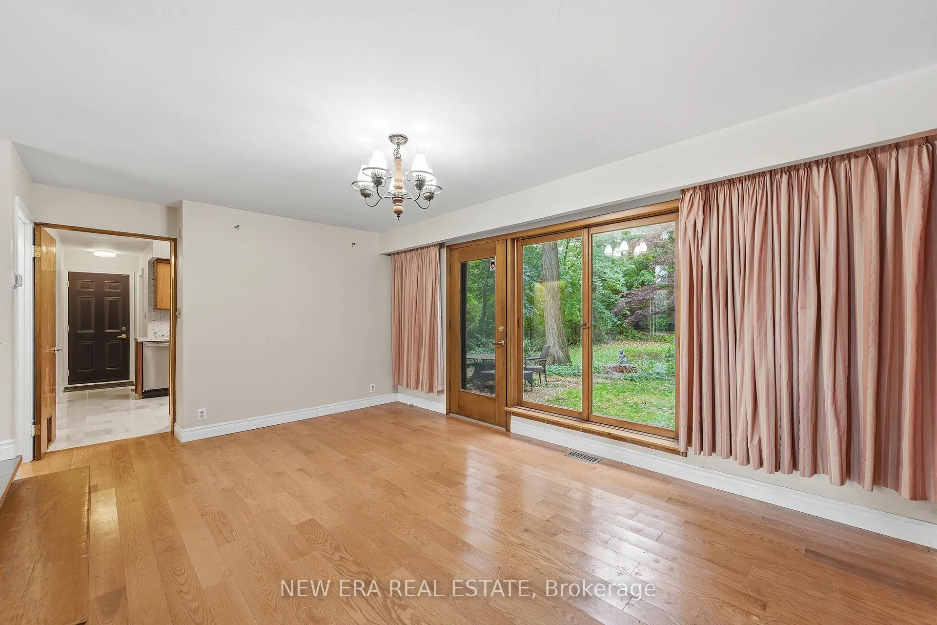Photo 13 of 508 Cliffview Road, Pickering, West Shore — HOMEH