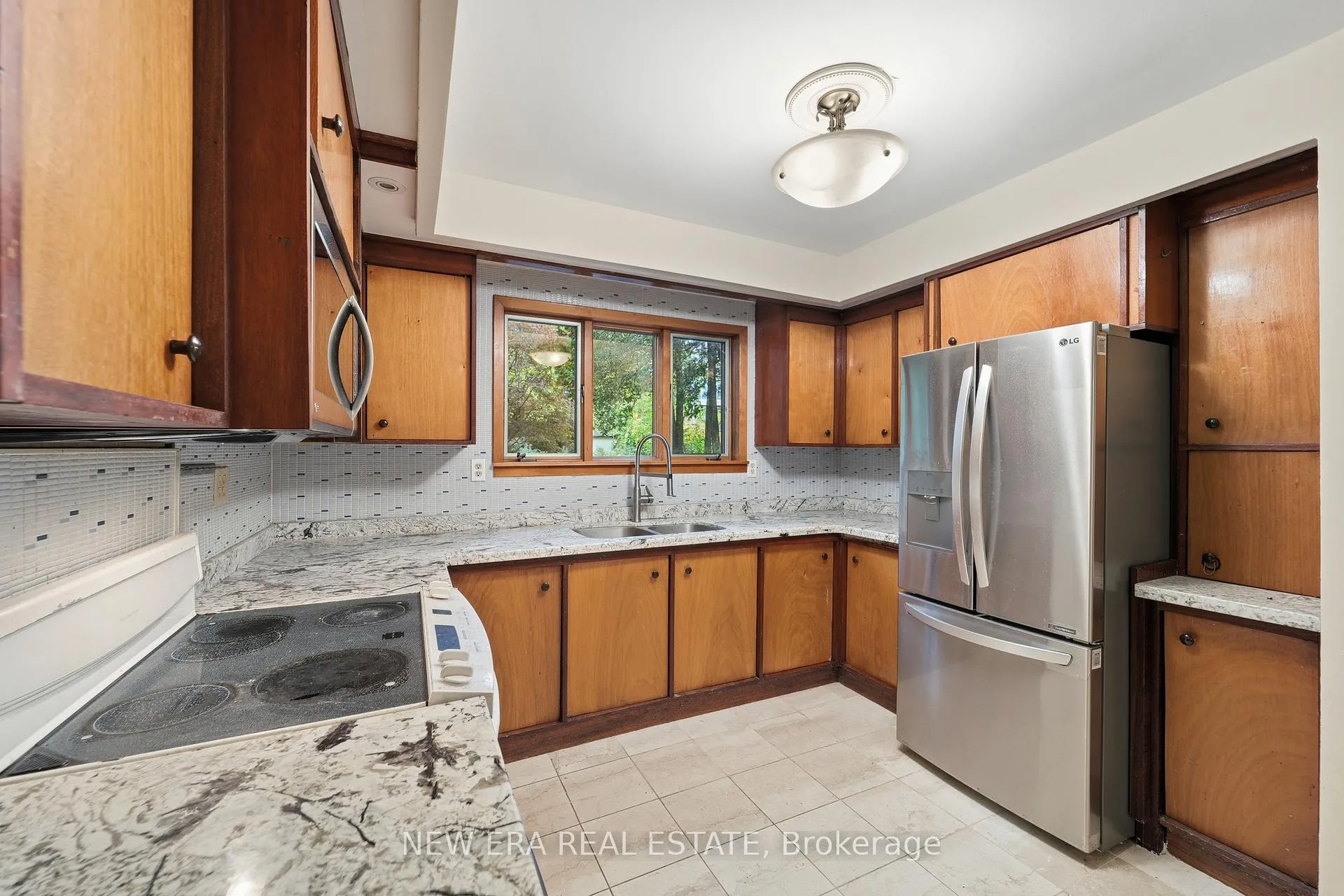 Photo 17 of 508 Cliffview Road, Pickering, West Shore — HOMEH