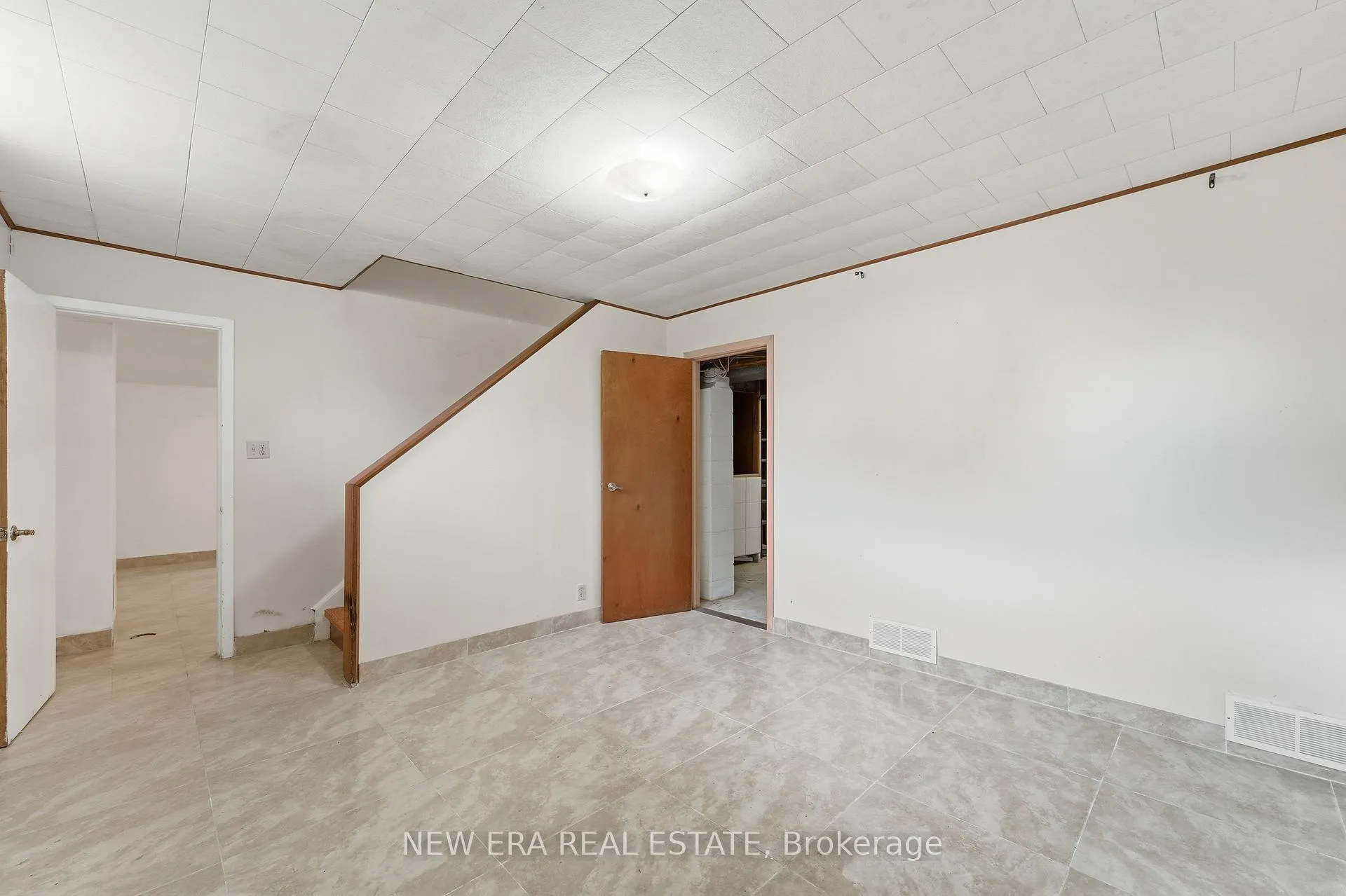 Photo 36 of 508 Cliffview Road, Pickering, West Shore — HOMEH
