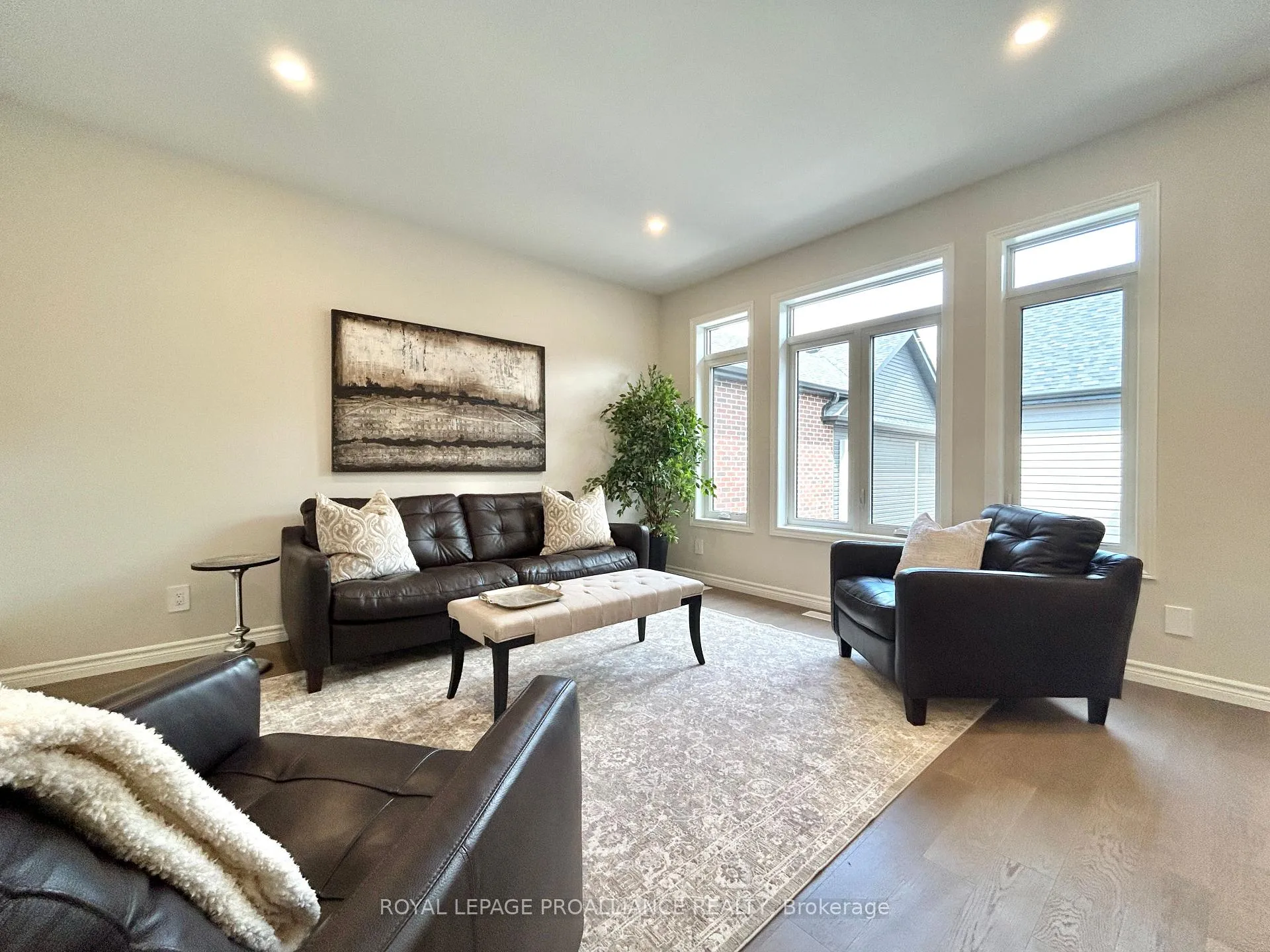 Photo 10 of 83 Athabaska Drive, Belleville, Thurlow Ward — HOMEH