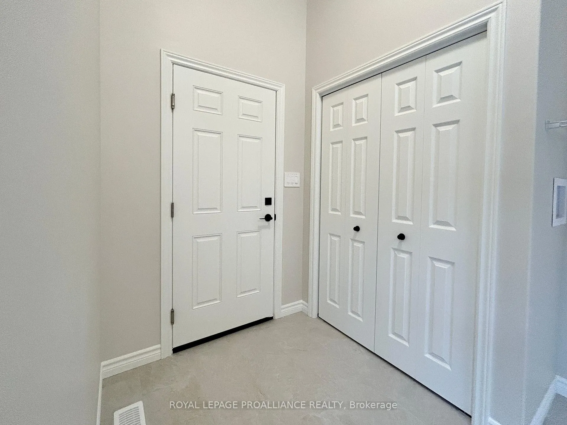 Photo 17 of 83 Athabaska Drive, Belleville, Thurlow Ward — HOMEH