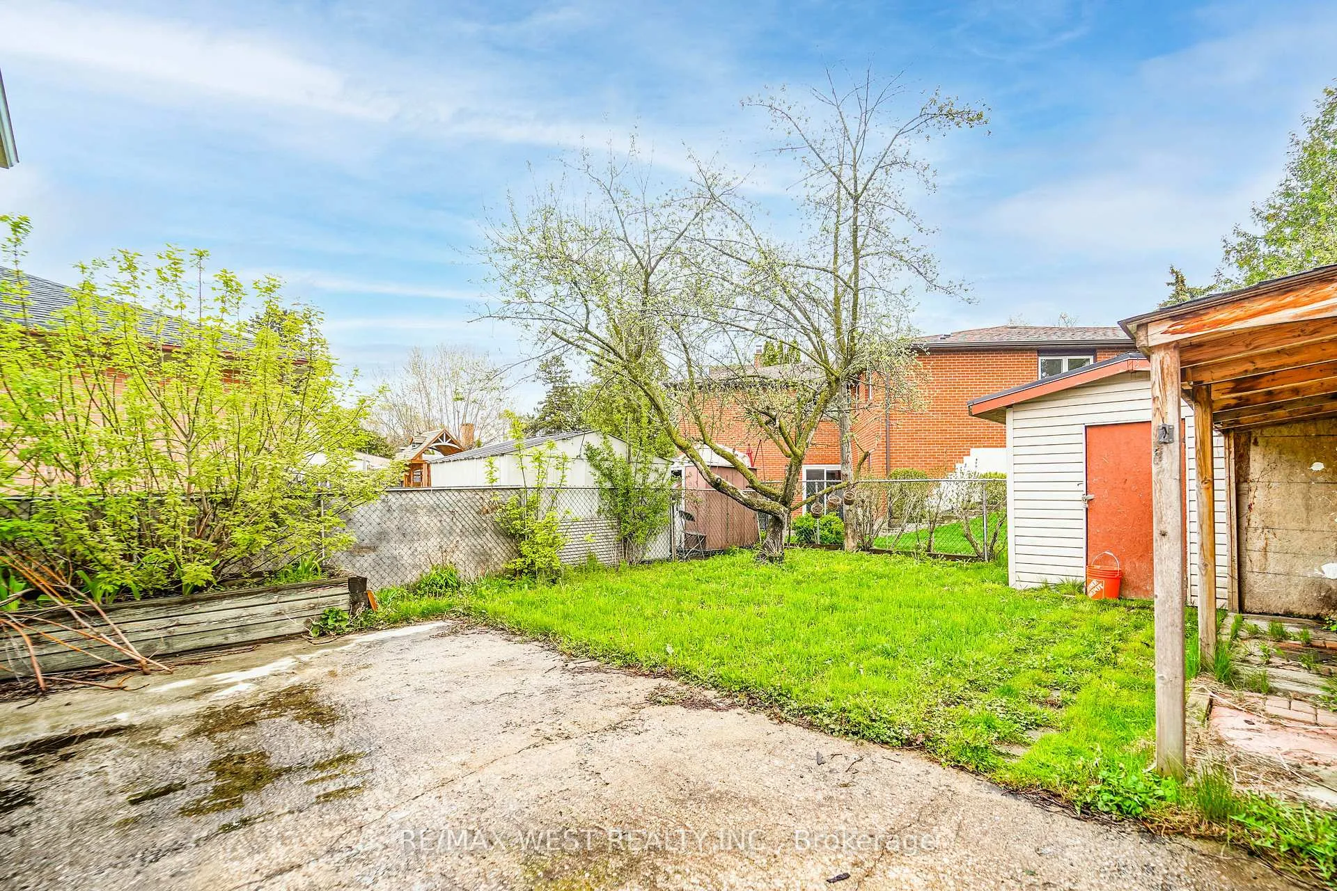 Photo 14 of 23 Irwin Road, Etobicoke, Elms-Old Rexdale — HOMEH