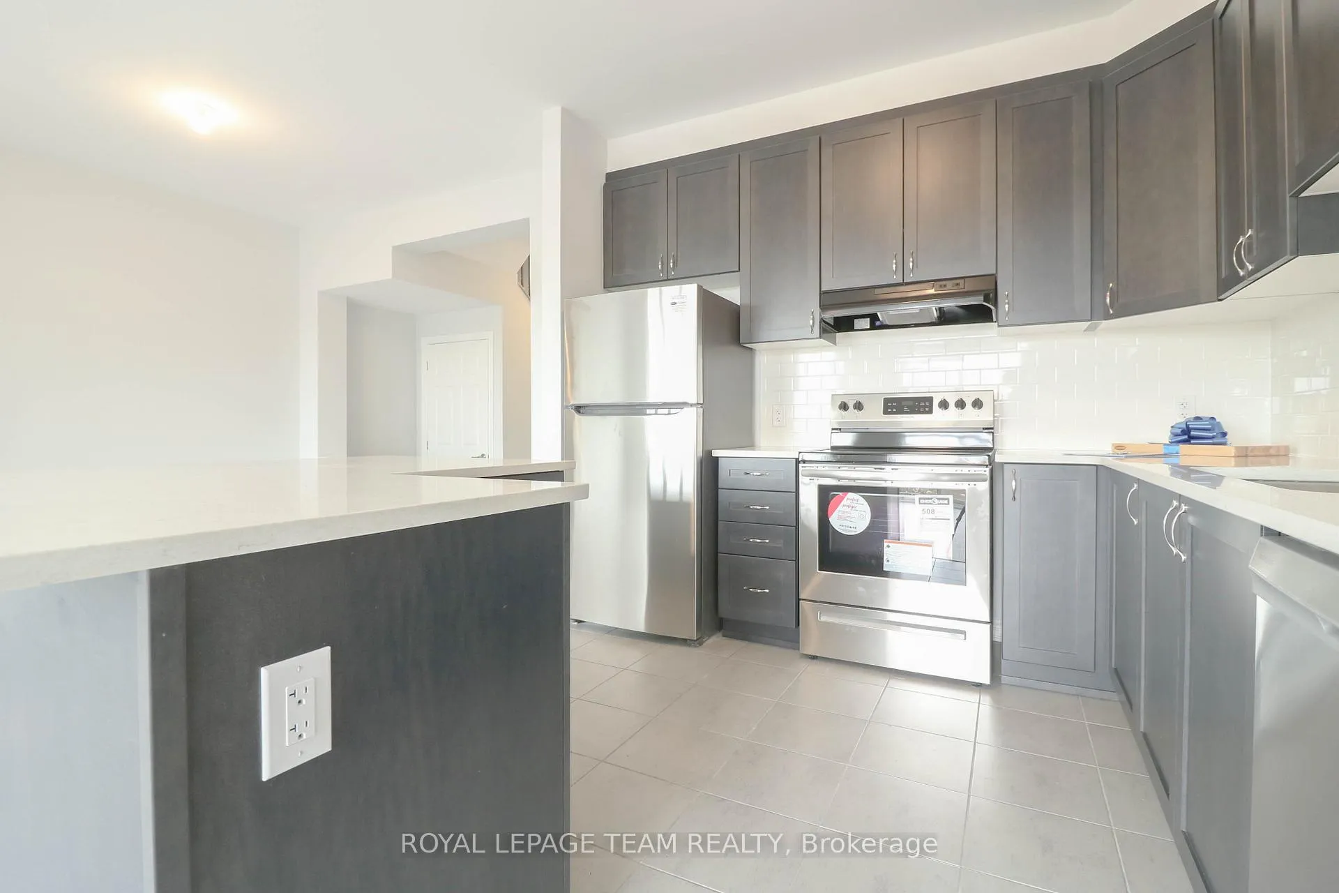 Photo 10 of 524 Culdaff Road, Ottawa, Stittsville (North) — HOMEH