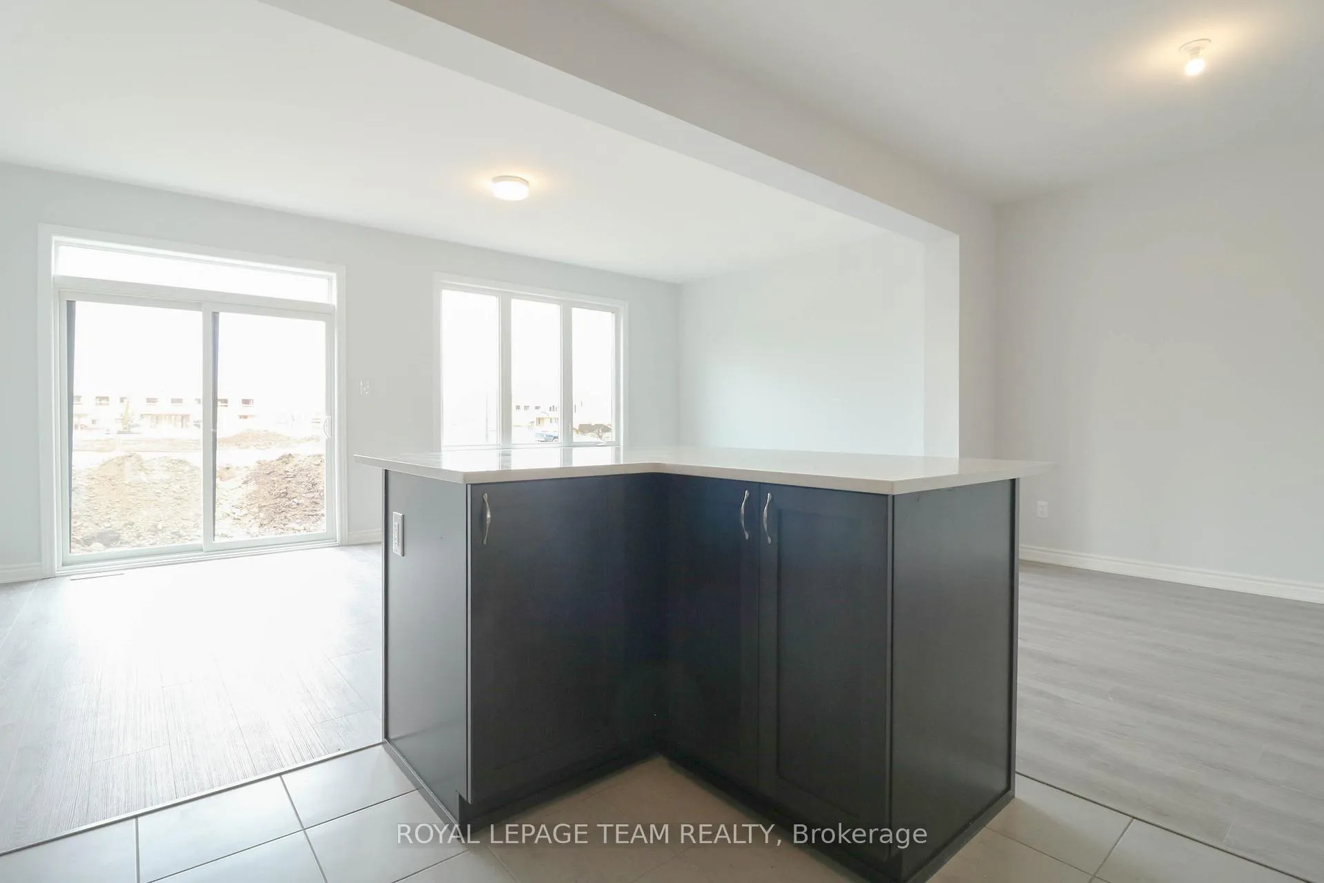 Photo 12 of 524 Culdaff Road, Ottawa, Stittsville (North) — HOMEH
