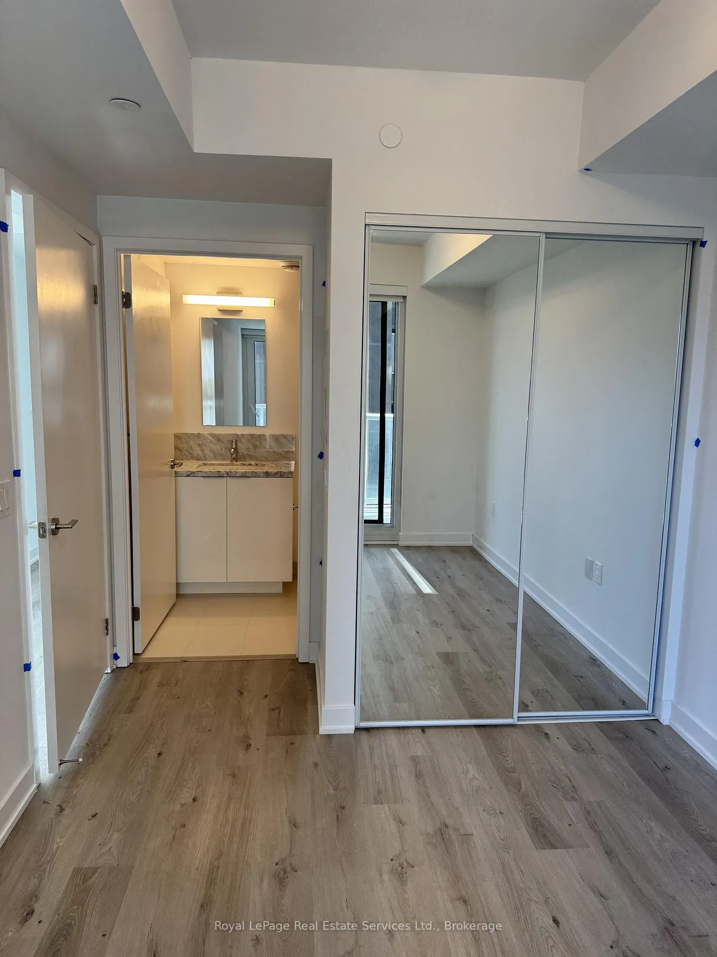 Photo 5 of Unit 1814, 230 Simcoe Street, Toronto, Kensington-Chinatown — HOMEH