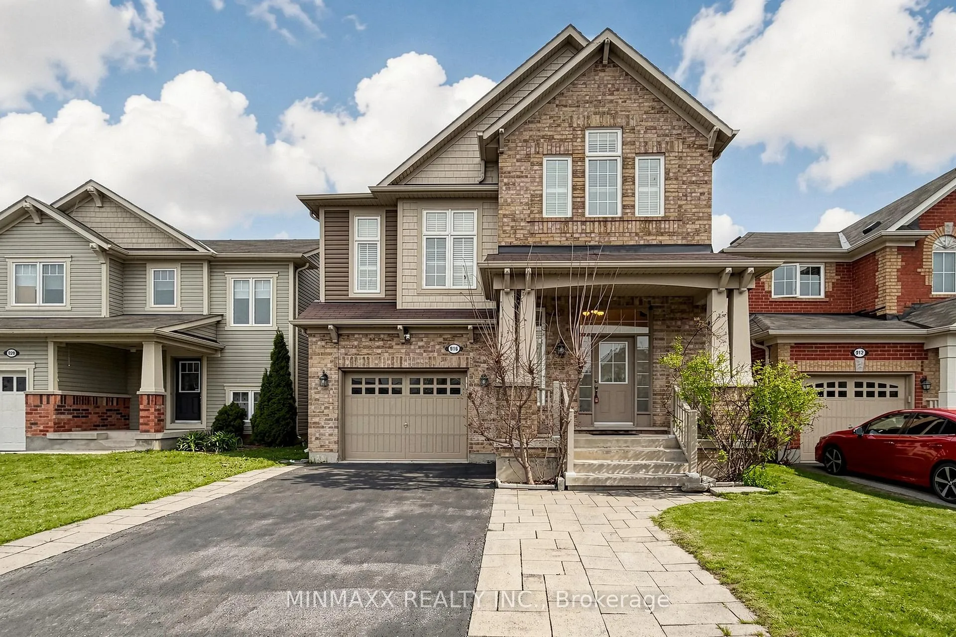 Photo 1 of 916 Minchin Way, Milton, Harrison — HOMEH