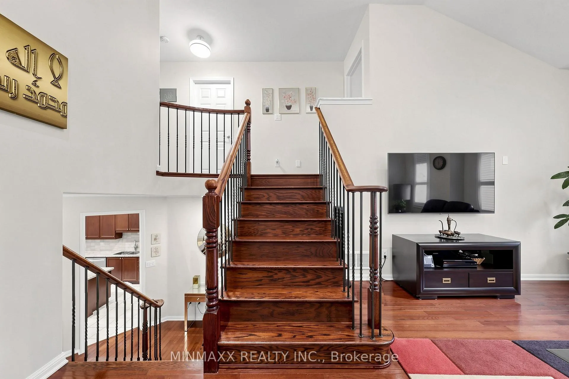 Photo 28 of 916 Minchin Way, Milton, Harrison — HOMEH