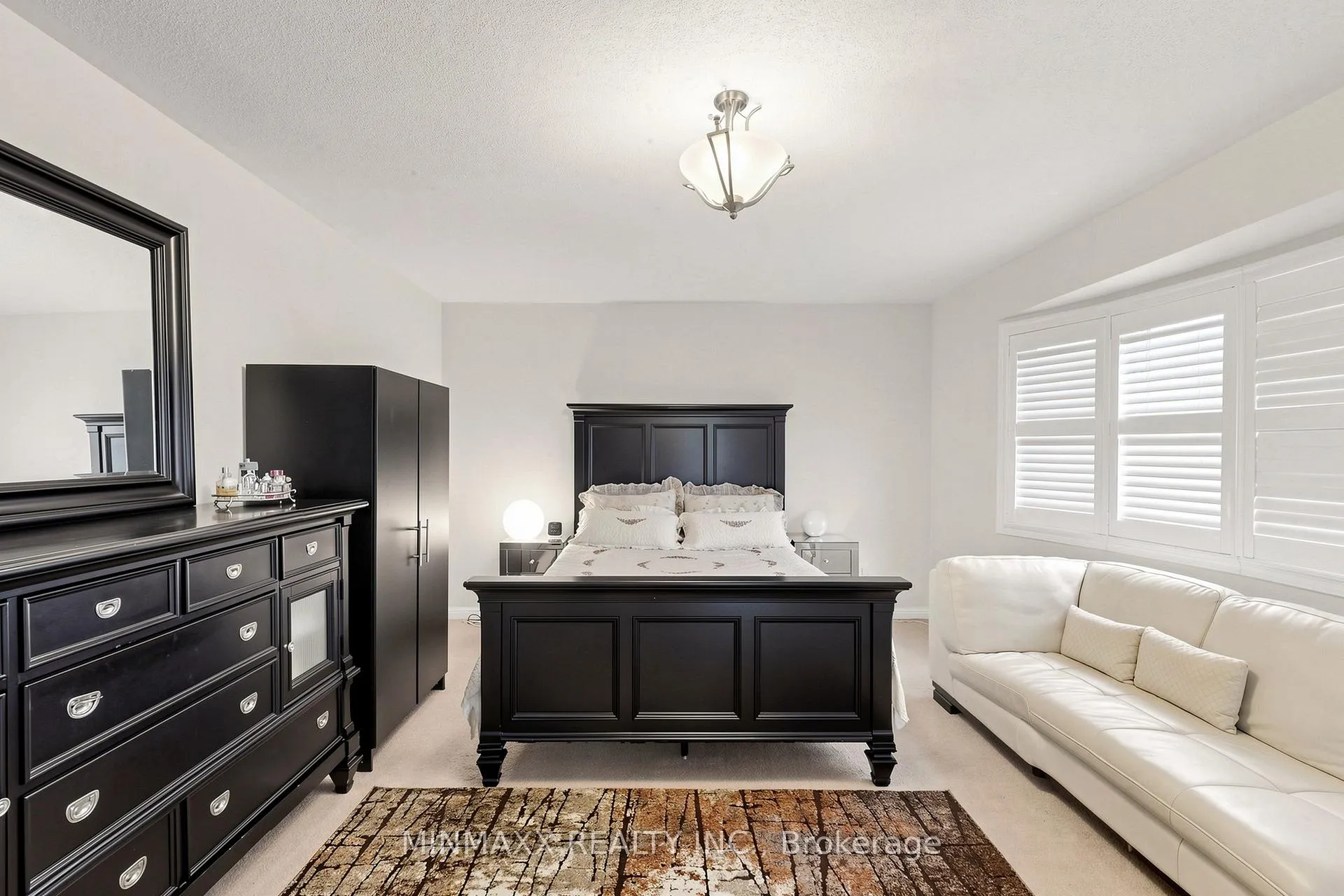 Photo 30 of 916 Minchin Way, Milton, Harrison — HOMEH