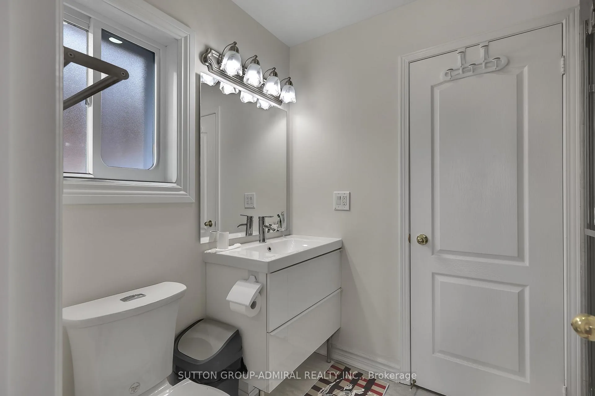 Photo 15 of 43 Newark Way, Brampton, Fletcher's Meadow — HOMEH