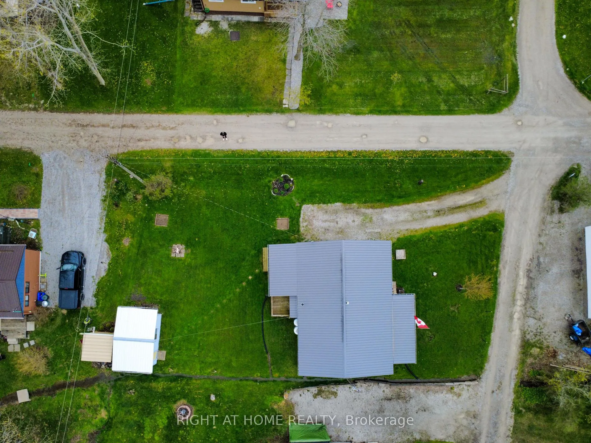 Photo 5 of 21 Lakeview Lane, Haldimand — HOMEH