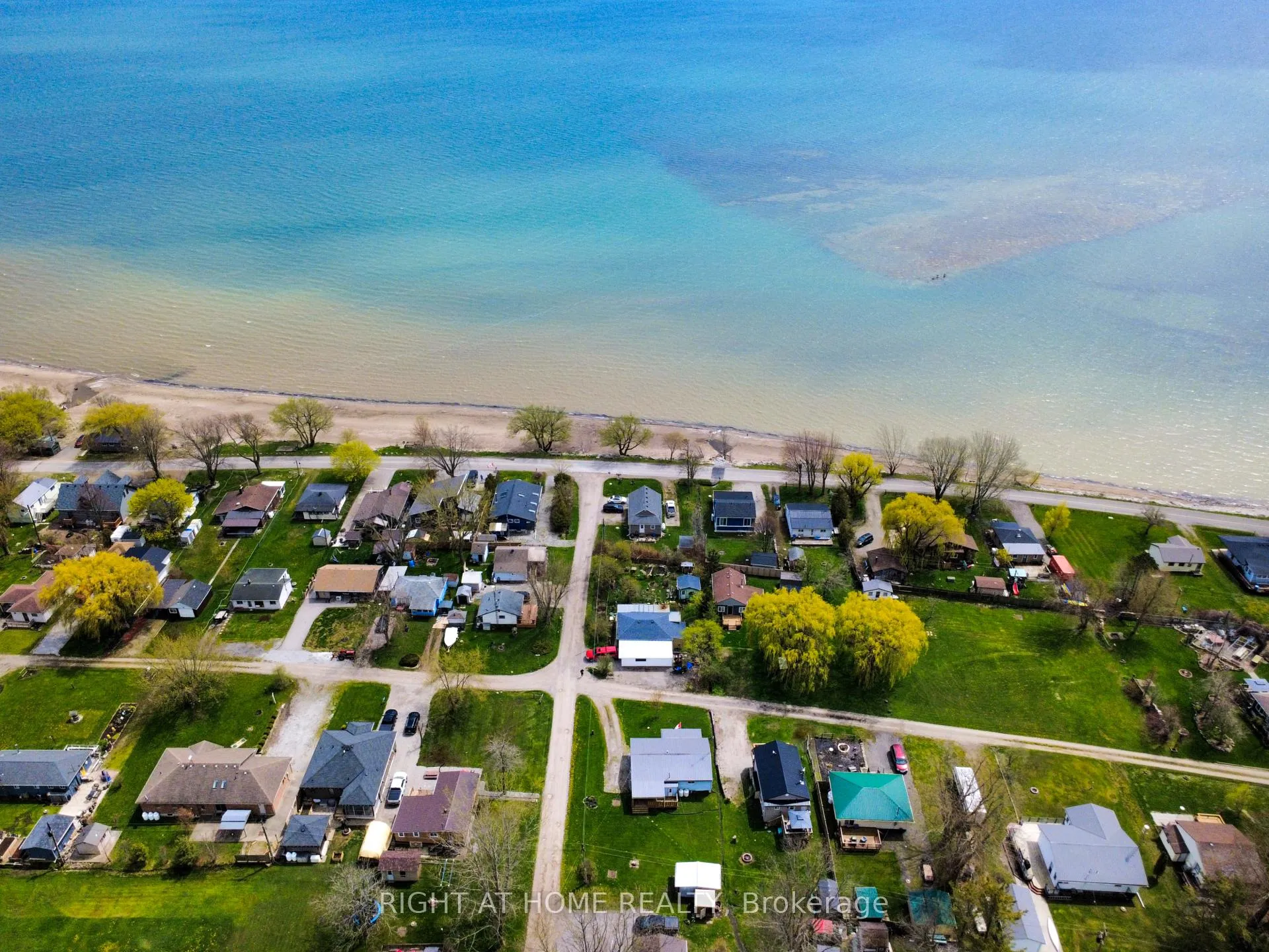 Photo 6 of 21 Lakeview Lane, Haldimand — HOMEH