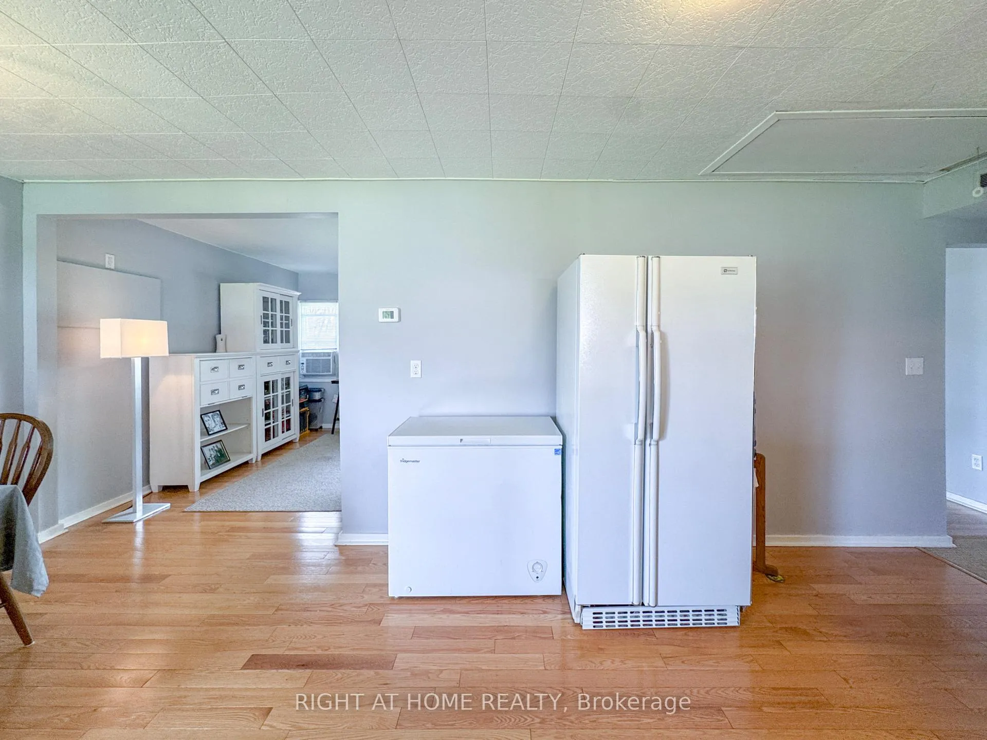 Photo 19 of 21 Lakeview Lane, Haldimand — HOMEH