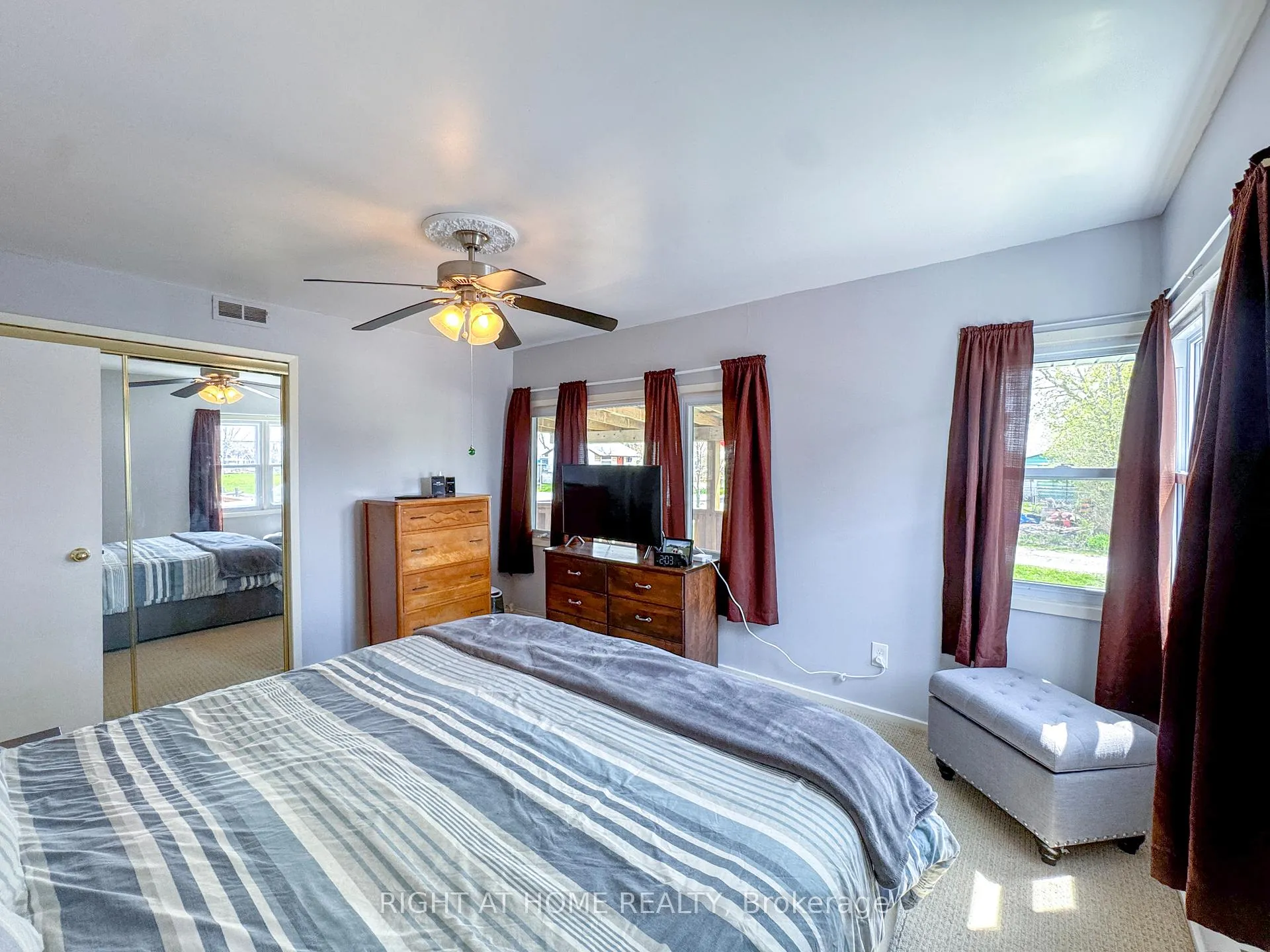 Photo 27 of 21 Lakeview Lane, Haldimand — HOMEH