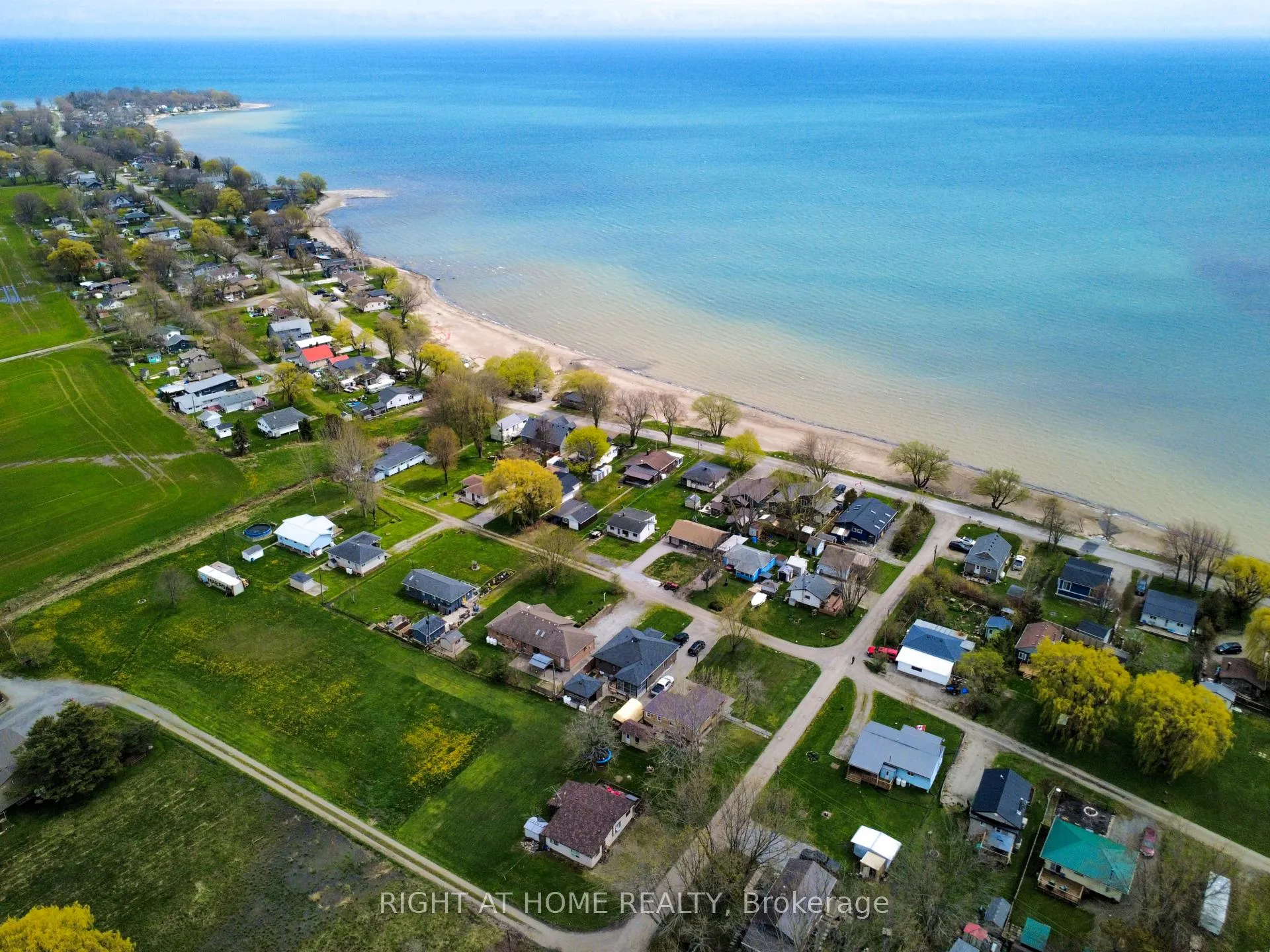 Photo 45 of 21 Lakeview Lane, Haldimand — HOMEH
