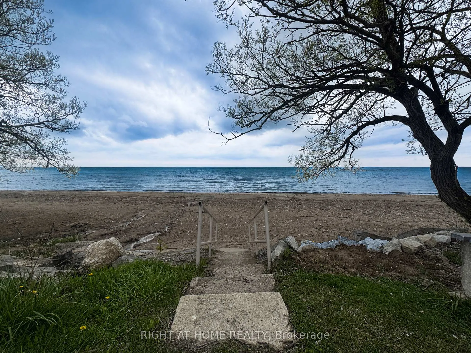 Photo 48 of 21 Lakeview Lane, Haldimand — HOMEH