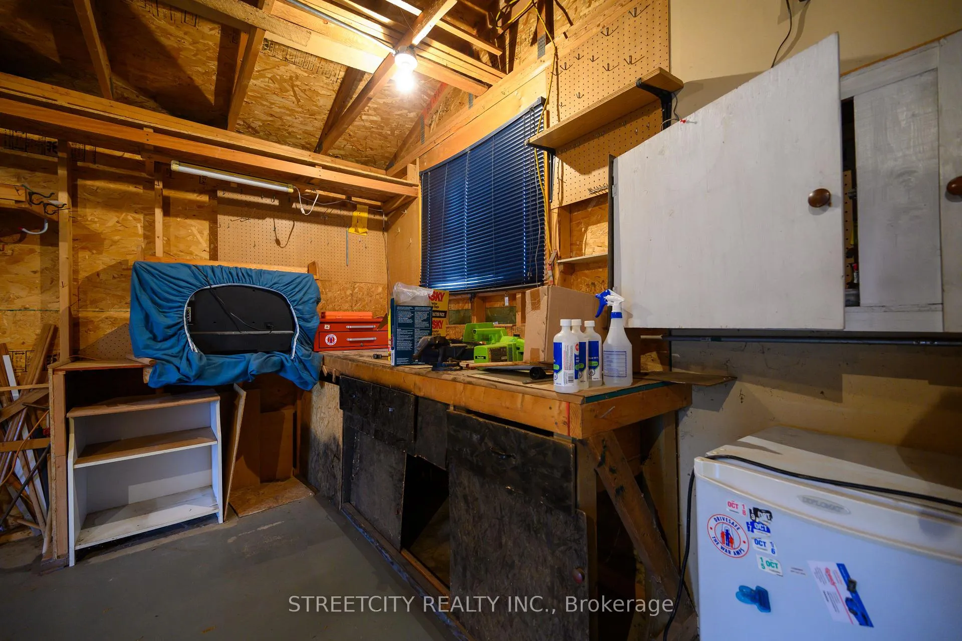 Photo 8 of 384 Brock Street N, Brantford — HOMEH