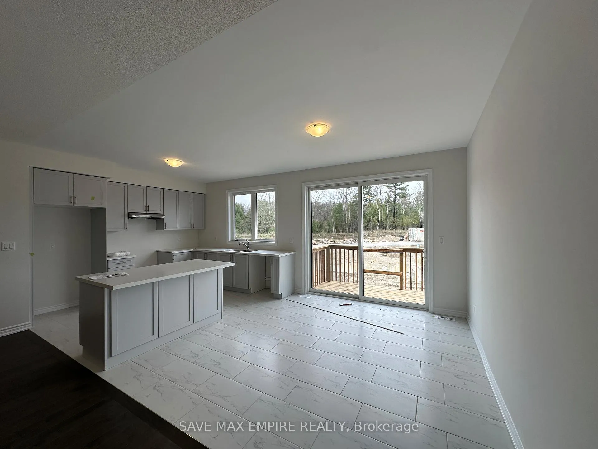 Photo 9 of 3 Tran Street, Wasaga Beach — HOMEH