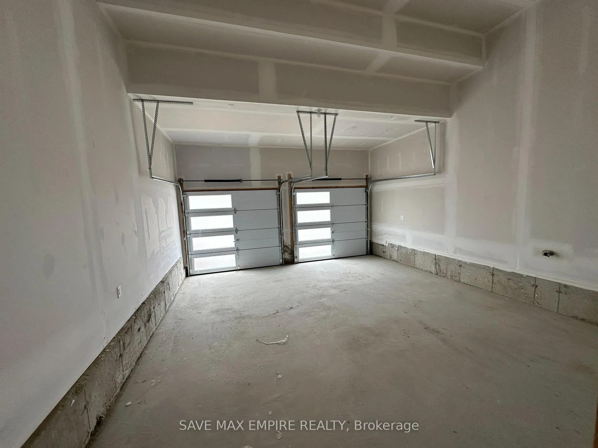 Photo 27 of 3 Tran Street, Wasaga Beach — HOMEH