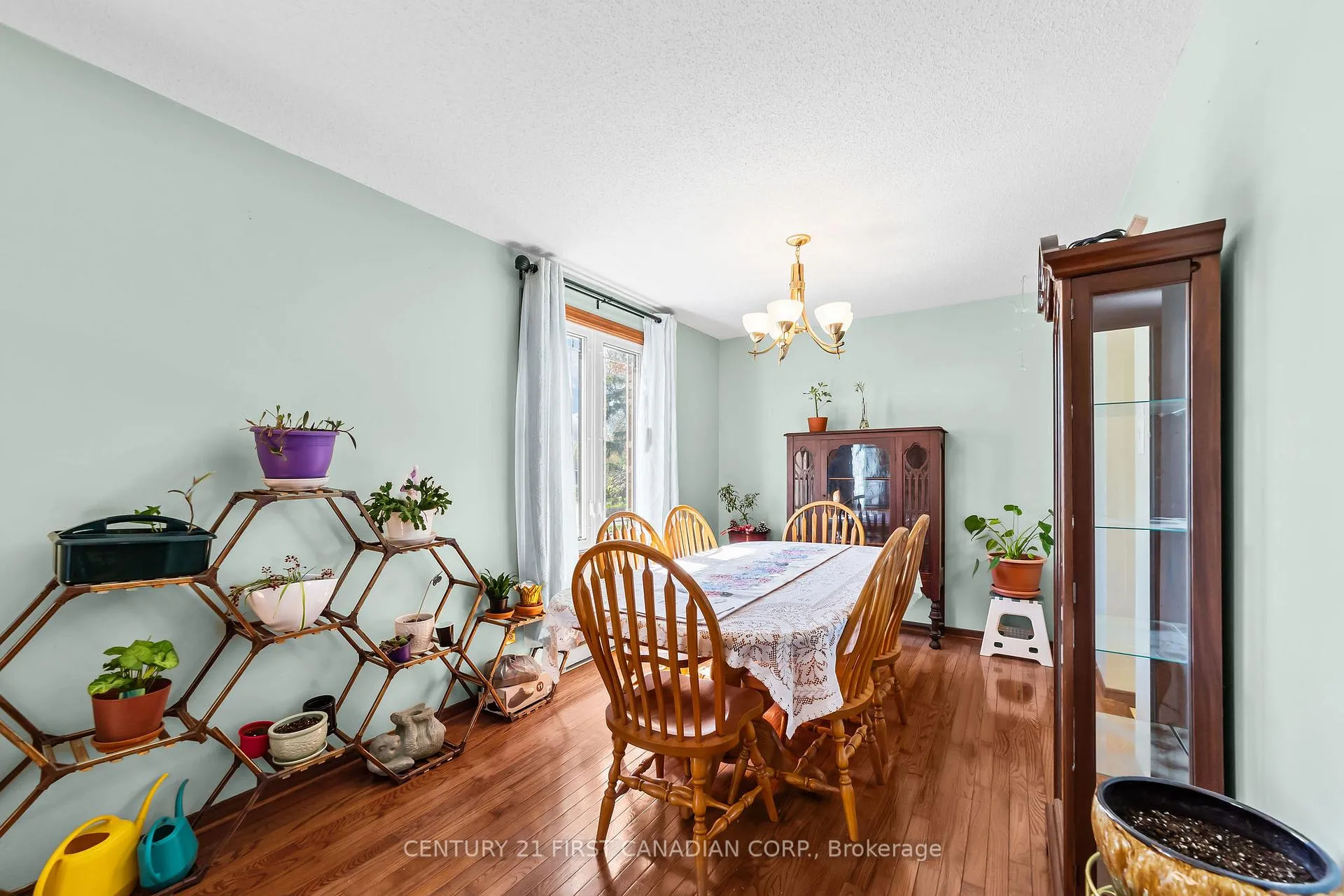 Photo 16 of 129 Albert Street, Lucan Biddulph, Lucan — HOMEH