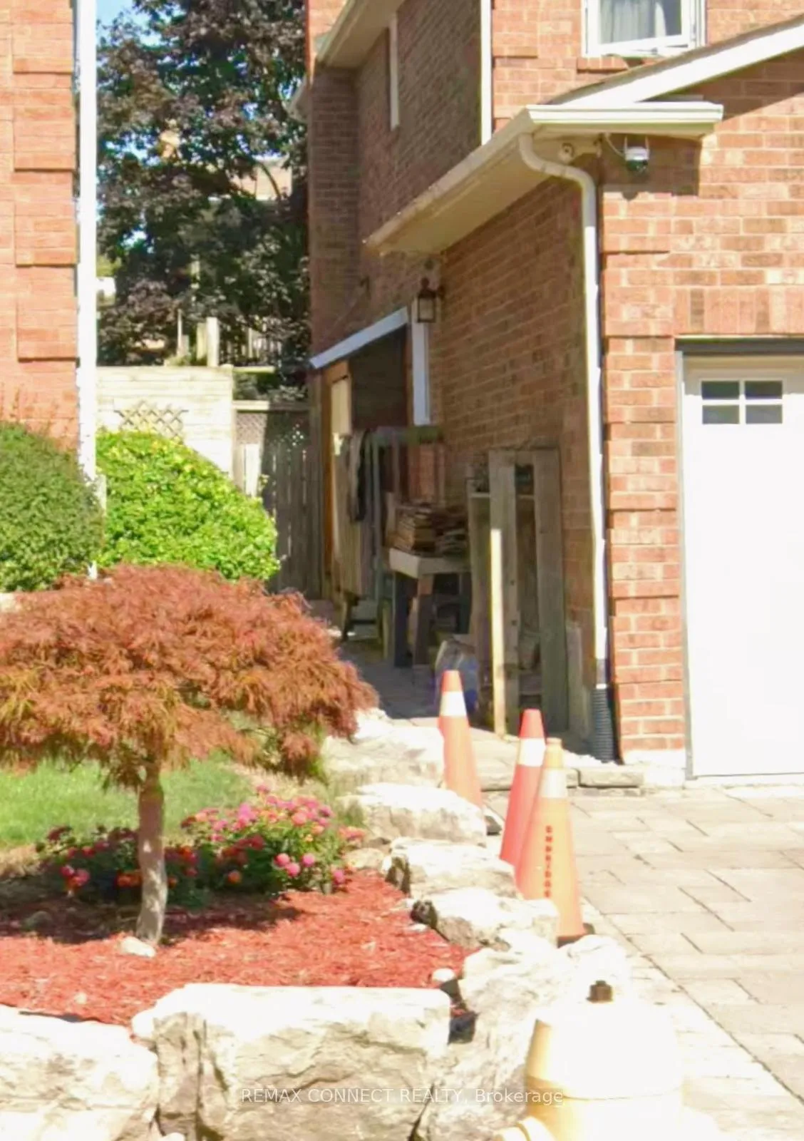 Photo 2 of 532 B Lightfoot Place, Pickering, Woodlands — HOMEH