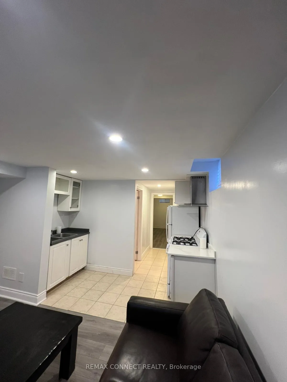 Photo 7 of 532 B Lightfoot Place, Pickering, Woodlands — HOMEH