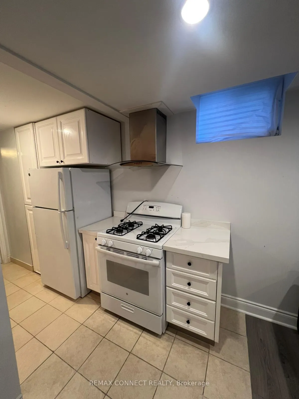 Photo 8 of 532 B Lightfoot Place, Pickering, Woodlands — HOMEH