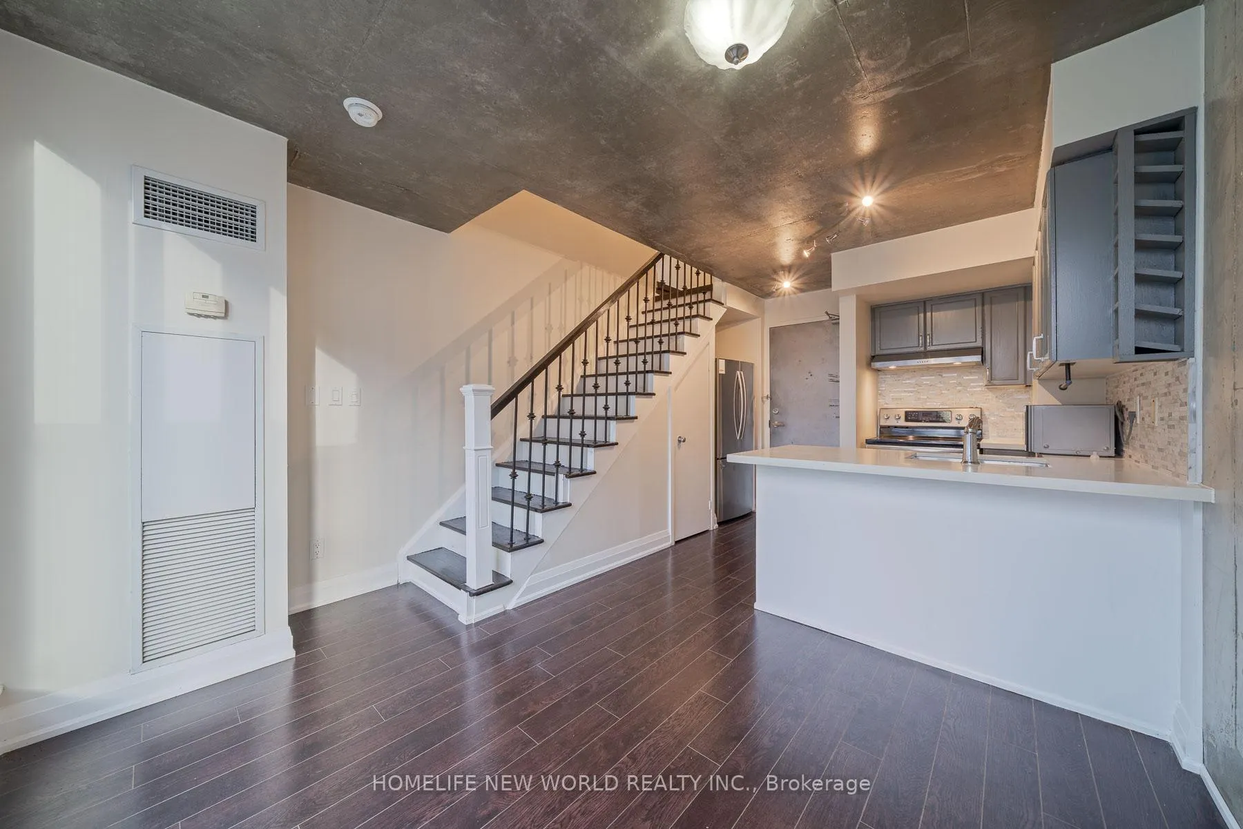 Photo 4 of Unit 1020, 1029 King Street W, Toronto, Niagara — HOMEH