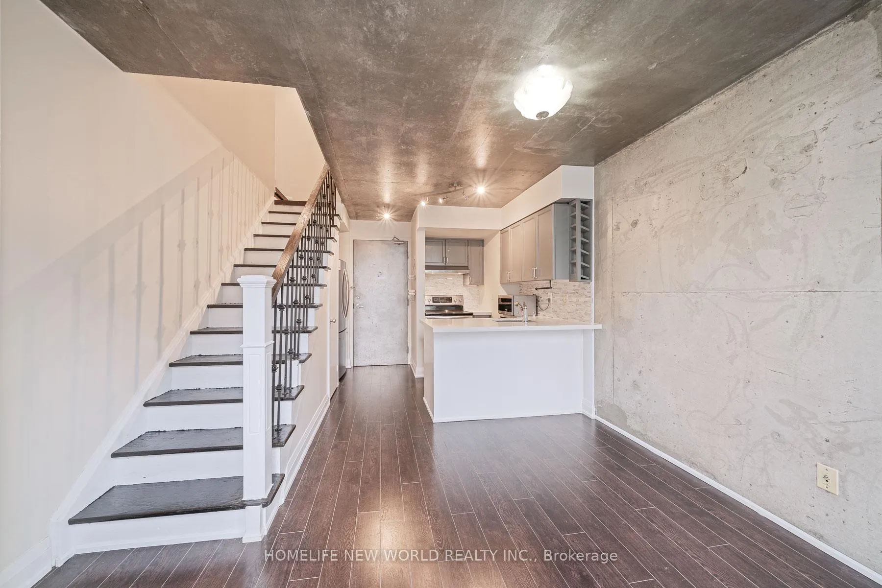 Photo 6 of Unit 1020, 1029 King Street W, Toronto, Niagara — HOMEH