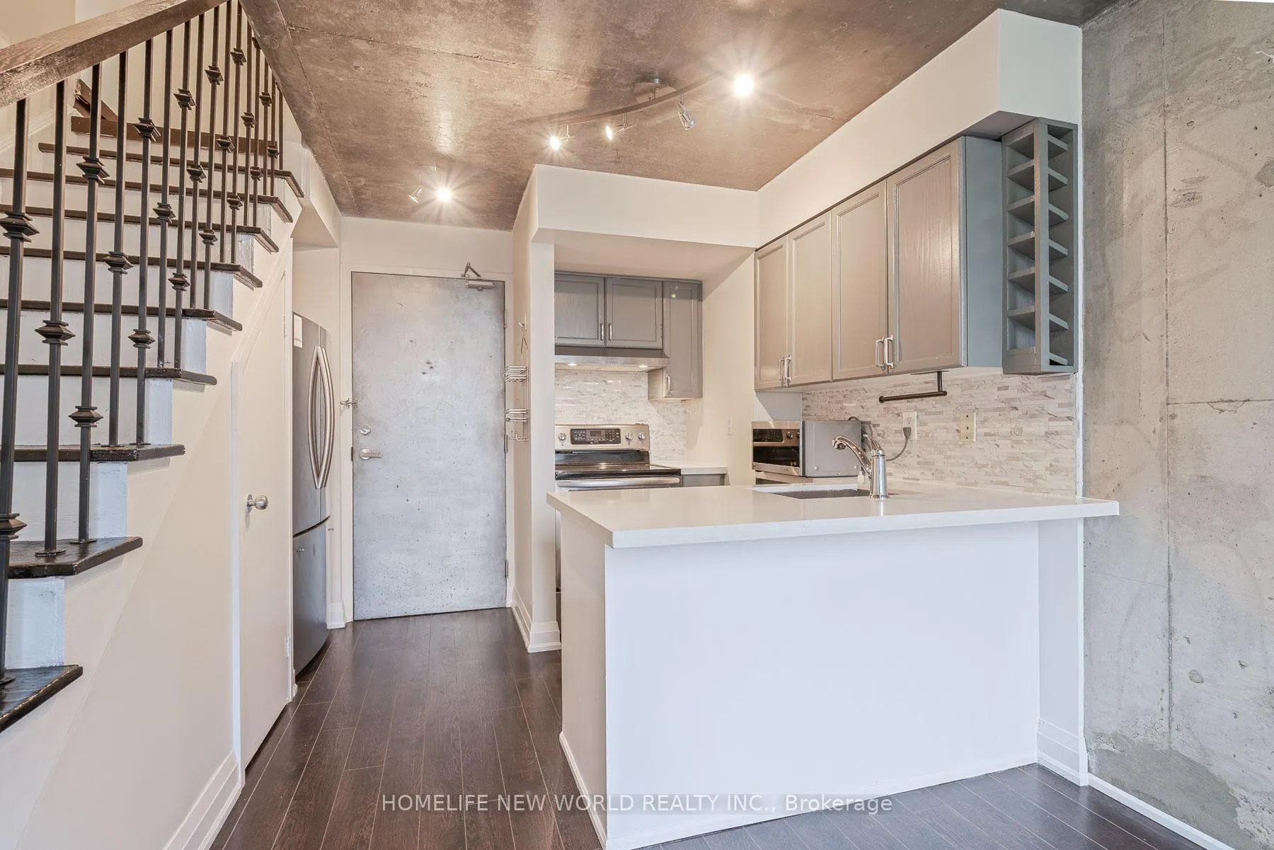 Photo 7 of Unit 1020, 1029 King Street W, Toronto, Niagara — HOMEH