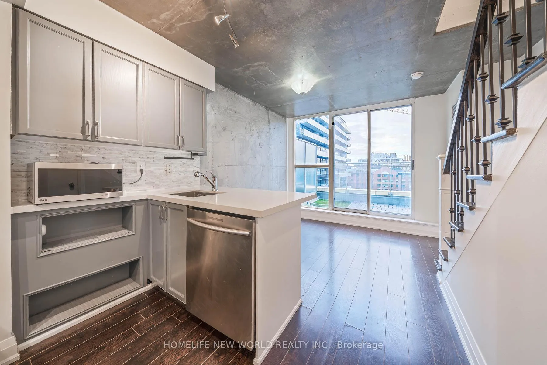 Photo 8 of Unit 1020, 1029 King Street W, Toronto, Niagara — HOMEH