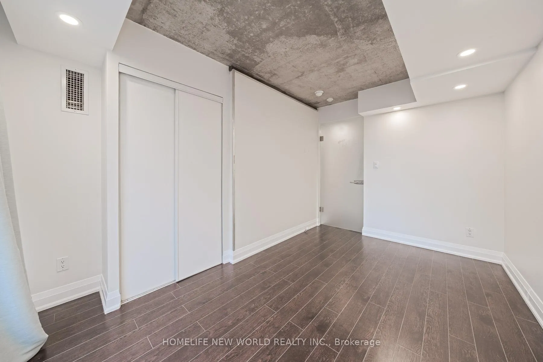 Photo 11 of Unit 1020, 1029 King Street W, Toronto, Niagara — HOMEH