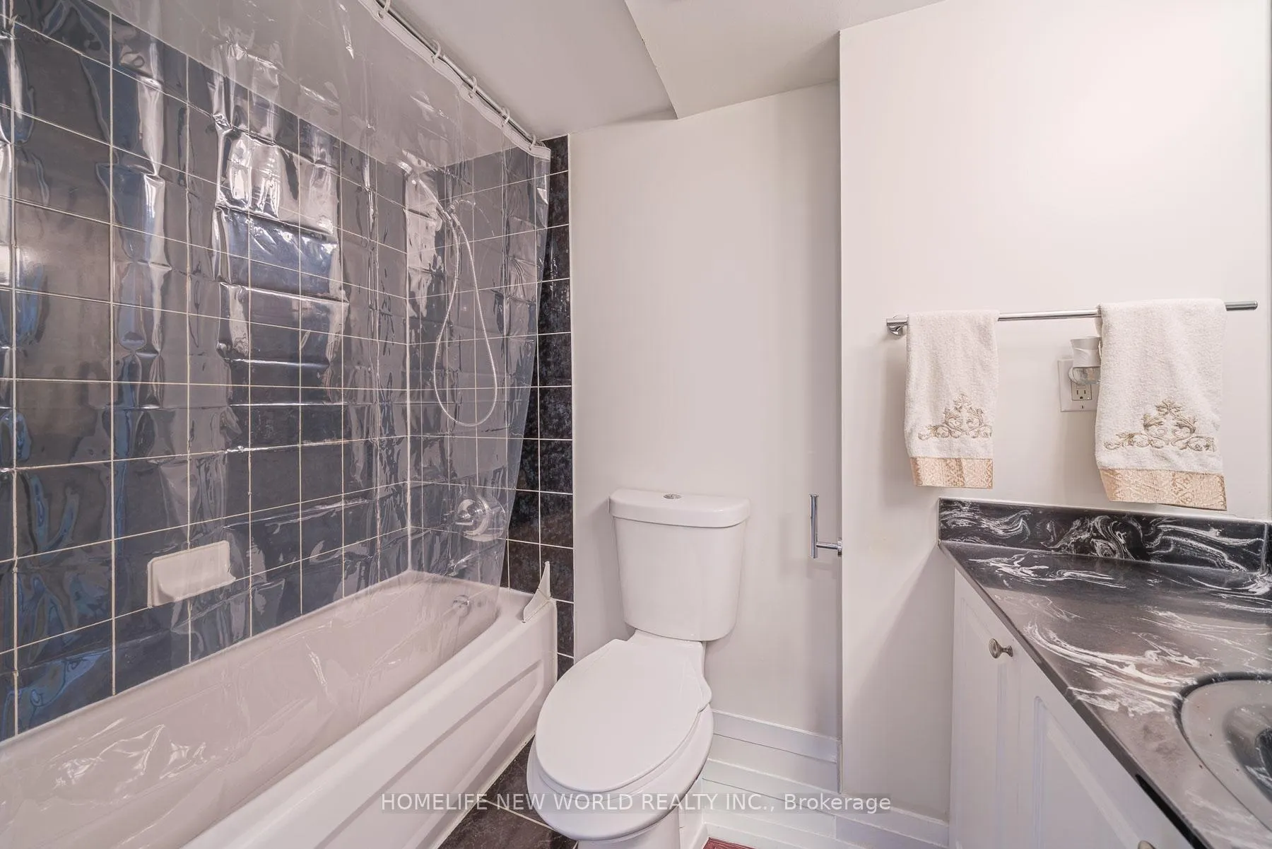Photo 14 of Unit 1020, 1029 King Street W, Toronto, Niagara — HOMEH