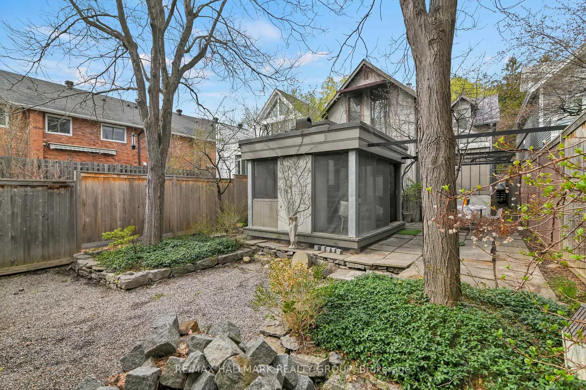 Photo 31 of 231 Mackay Street, Ottawa, New Edinburgh — HOMEH