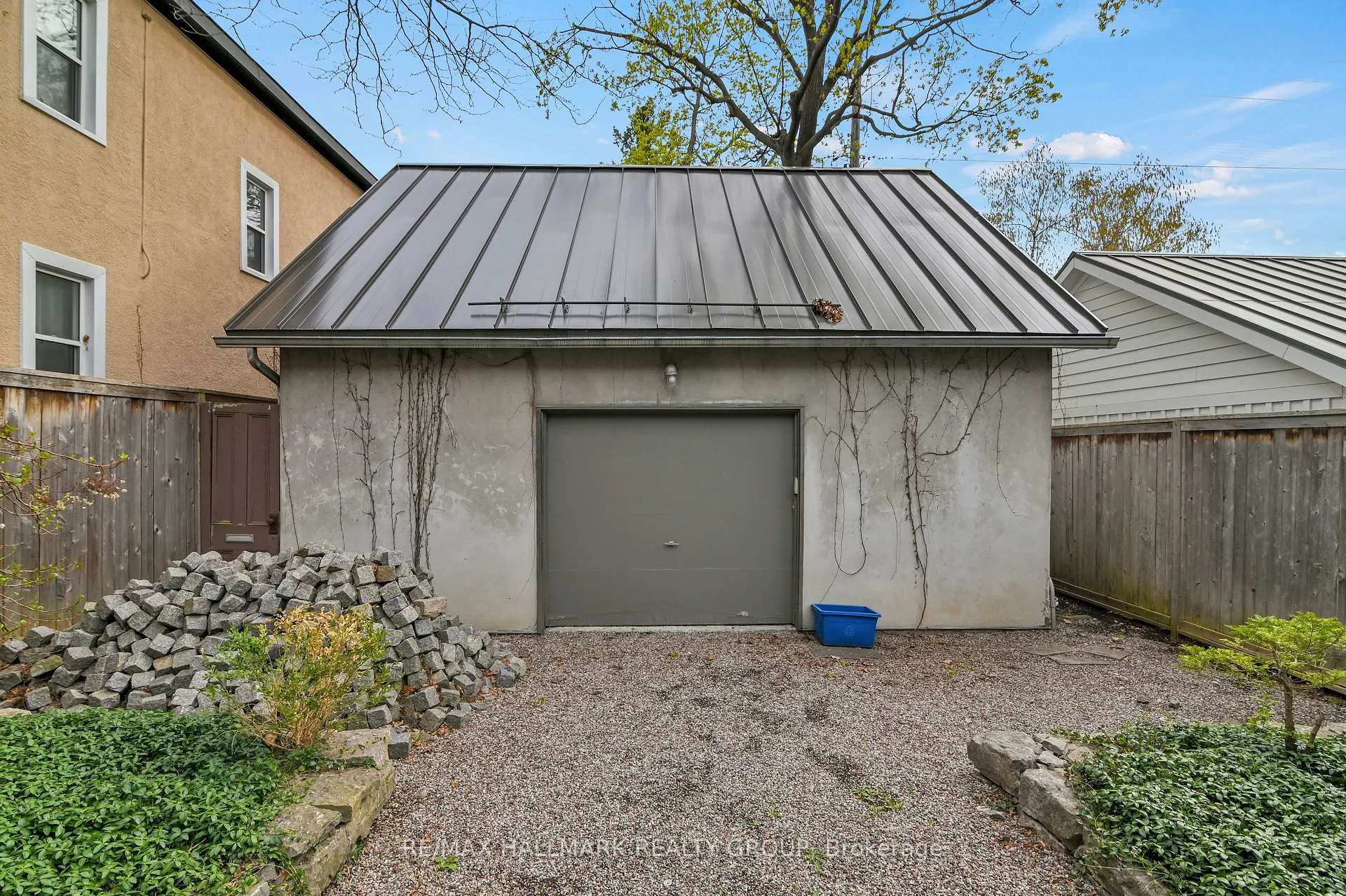 Photo 32 of 231 Mackay Street, Ottawa, New Edinburgh — HOMEH