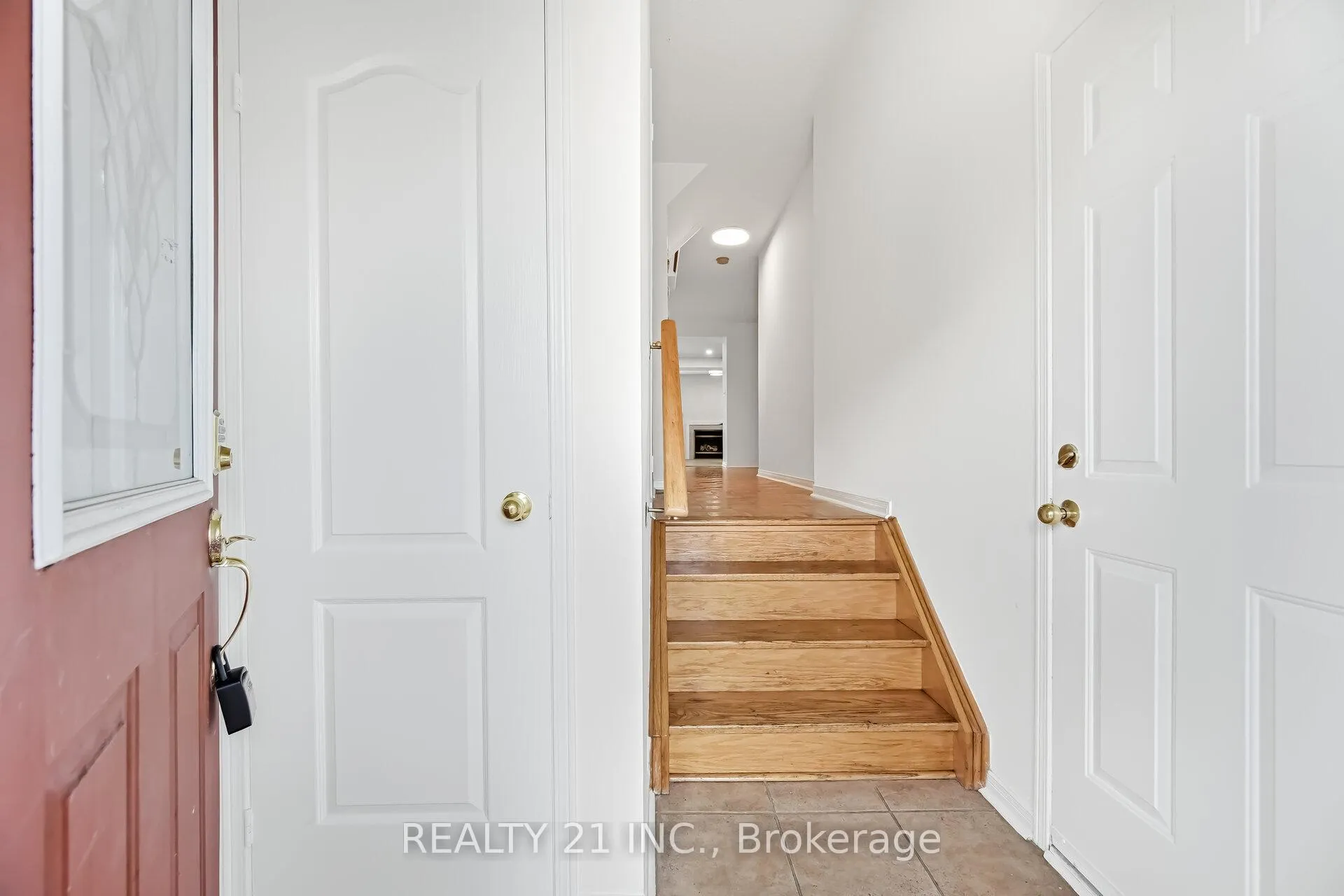 Photo 4 of 76 Sweet Clover Crescent, Brampton, Sandringham-Wellington — HOMEH