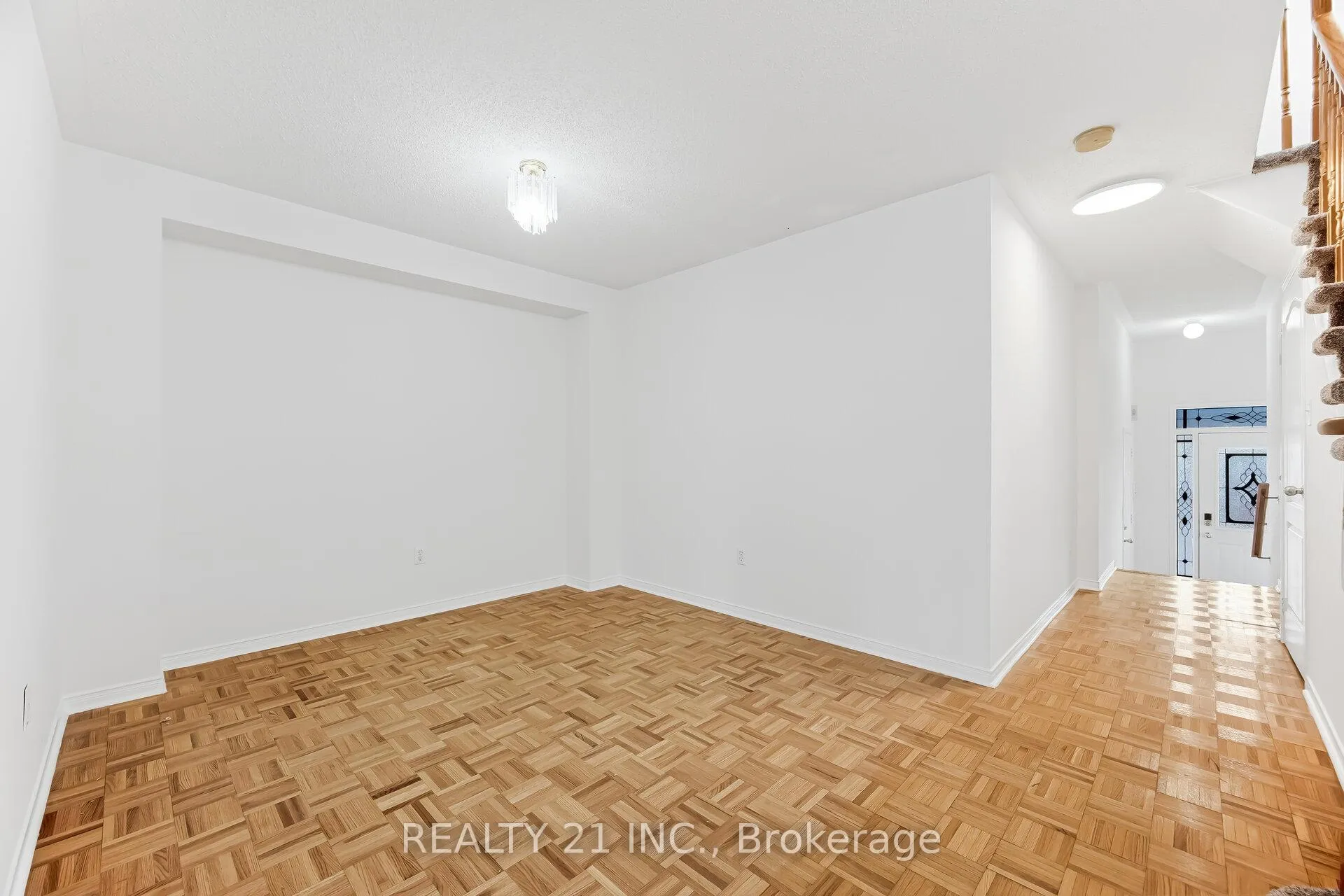 Photo 5 of 76 Sweet Clover Crescent, Brampton, Sandringham-Wellington — HOMEH