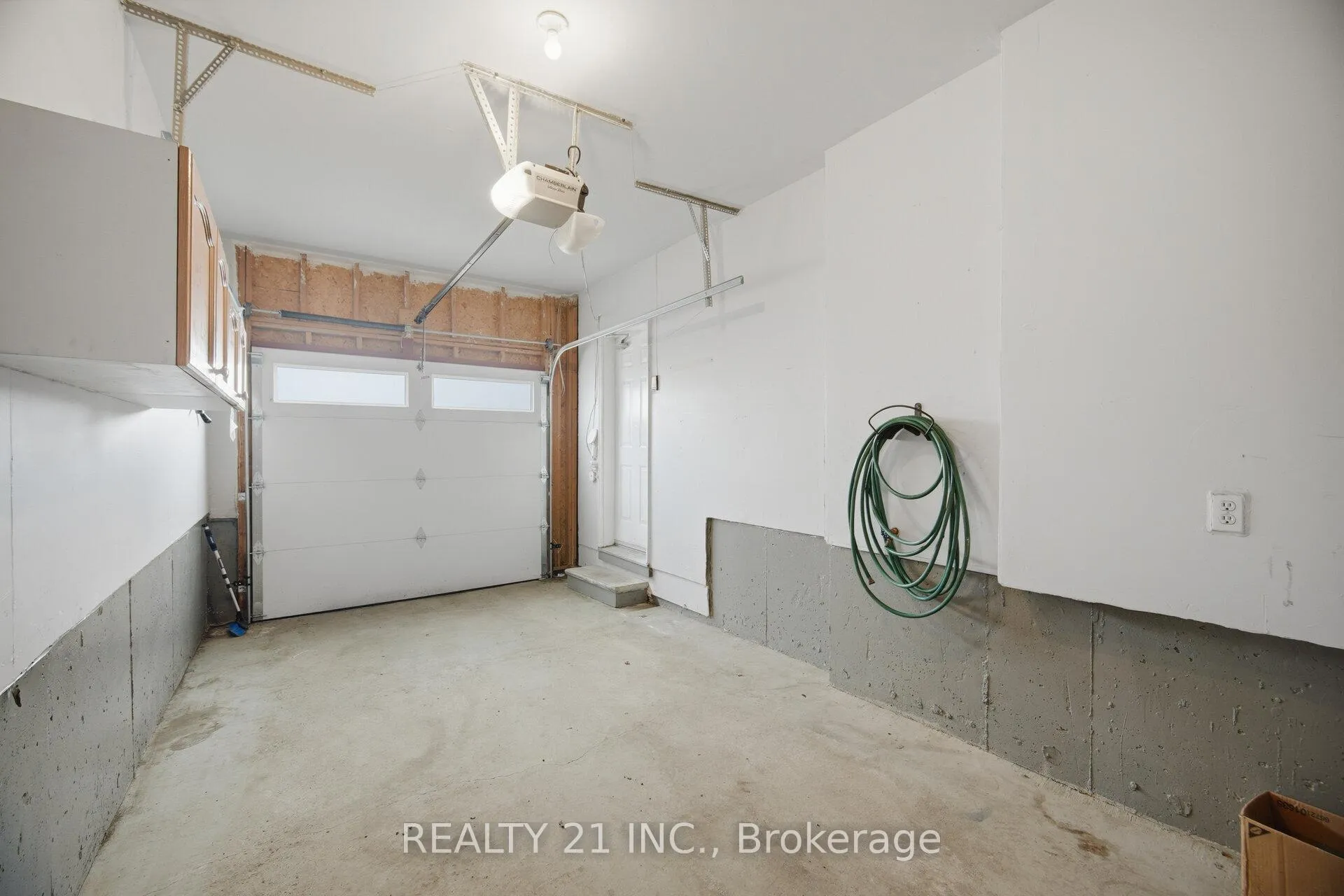 Photo 16 of 76 Sweet Clover Crescent, Brampton, Sandringham-Wellington — HOMEH