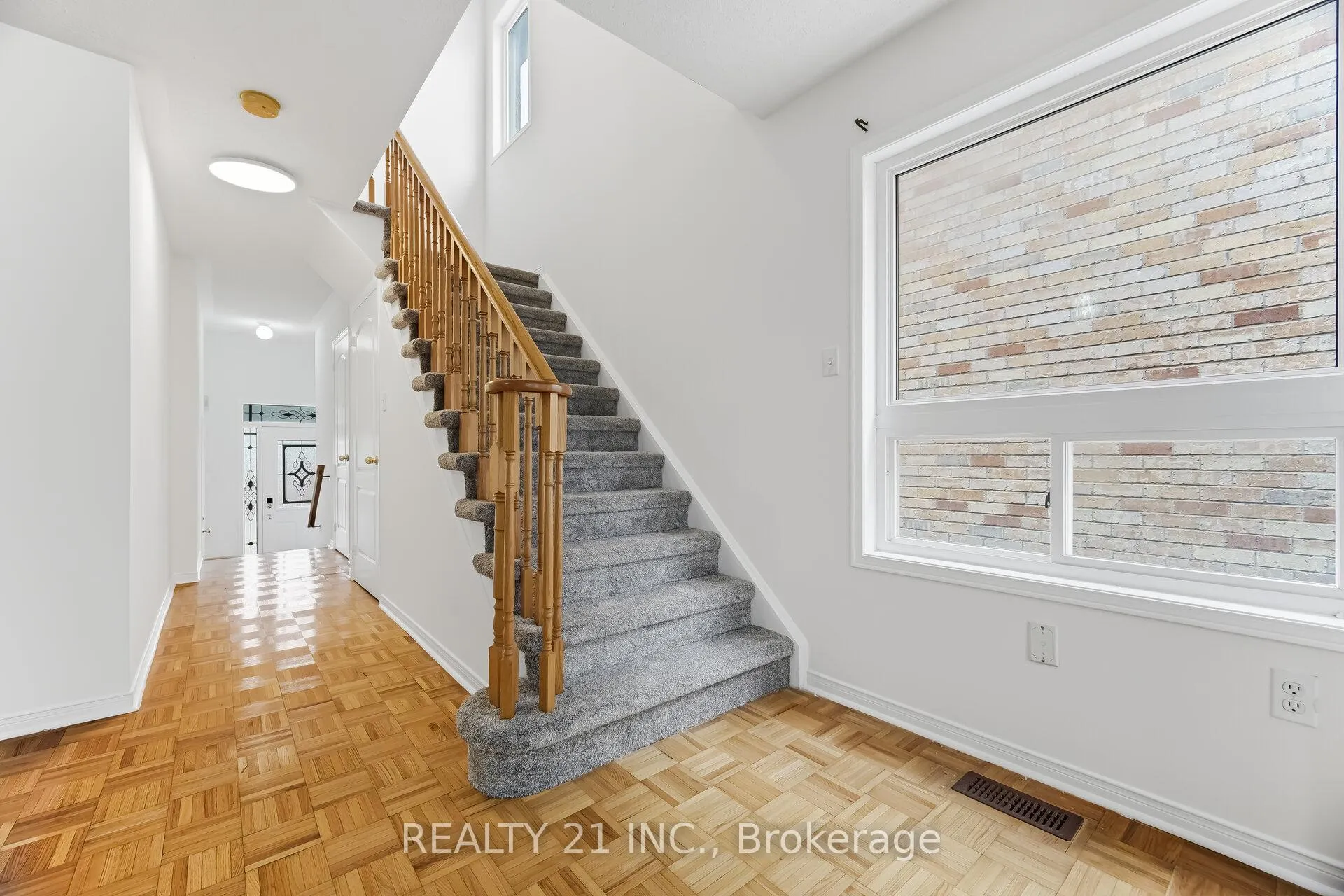 Photo 19 of 76 Sweet Clover Crescent, Brampton, Sandringham-Wellington — HOMEH