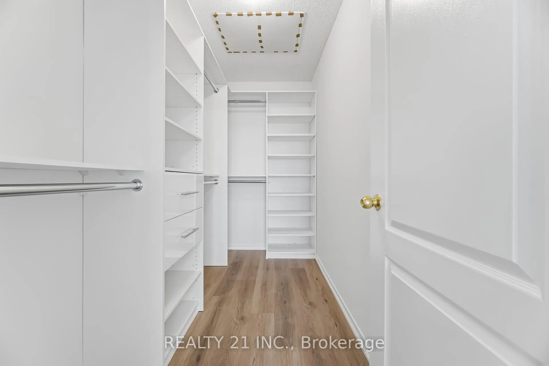 Photo 27 of 76 Sweet Clover Crescent, Brampton, Sandringham-Wellington — HOMEH