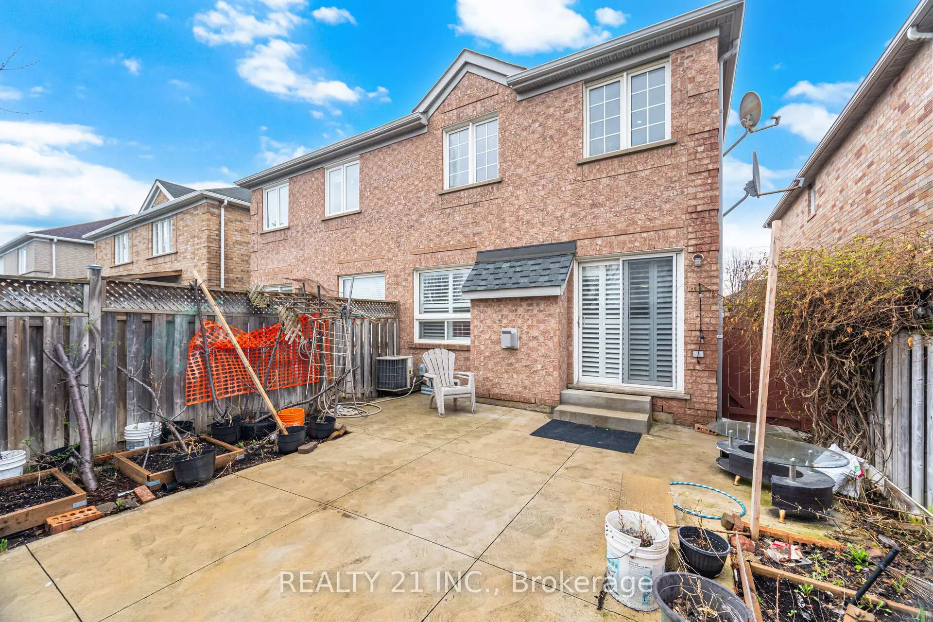 Photo 45 of 76 Sweet Clover Crescent, Brampton, Sandringham-Wellington — HOMEH