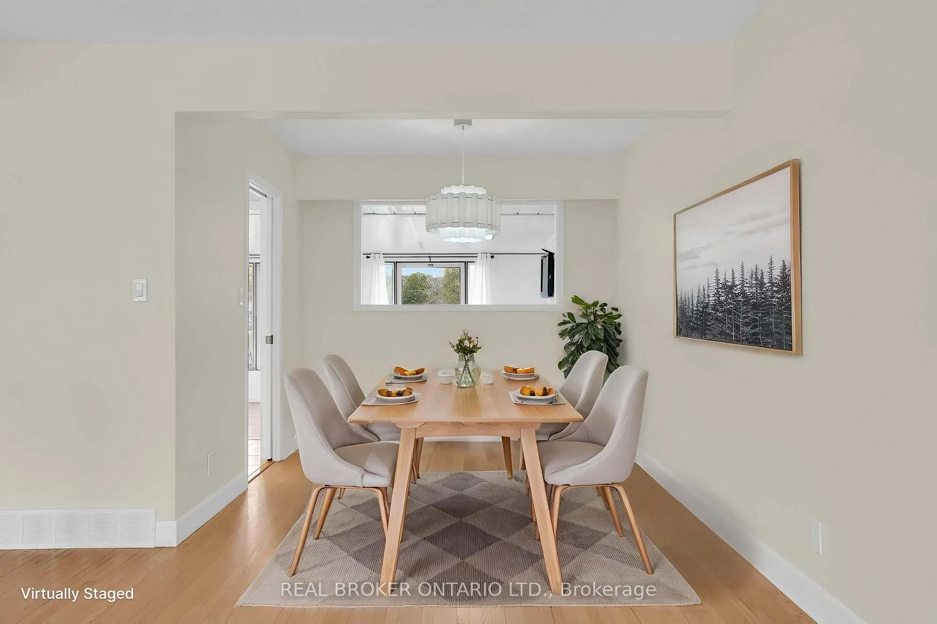 Photo 10 of 37 Nicklin Crescent, Guelph, Riverside Park — HOMEH