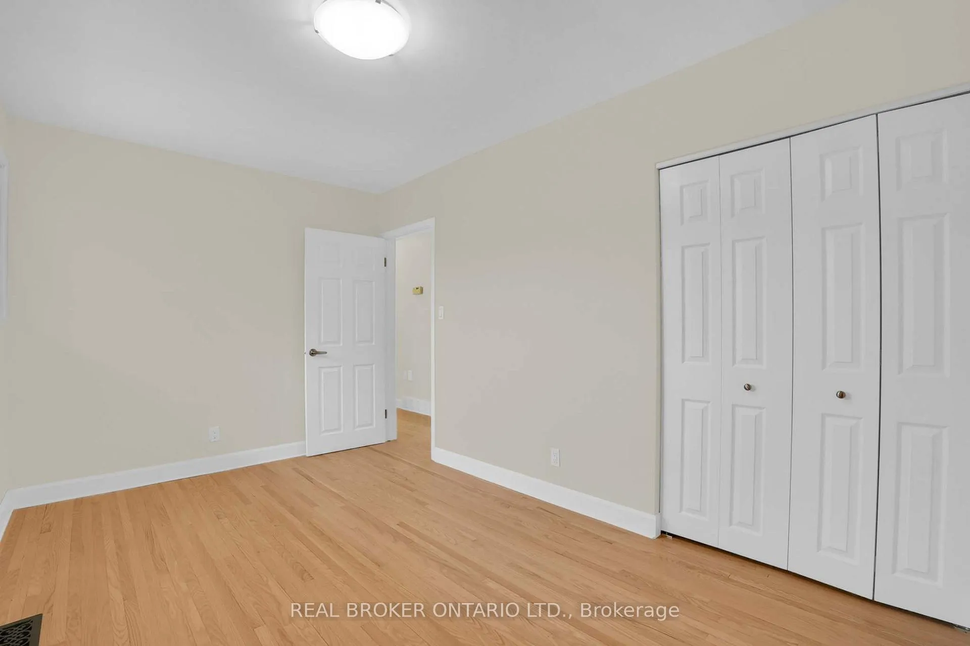 Photo 20 of 37 Nicklin Crescent, Guelph, Riverside Park — HOMEH