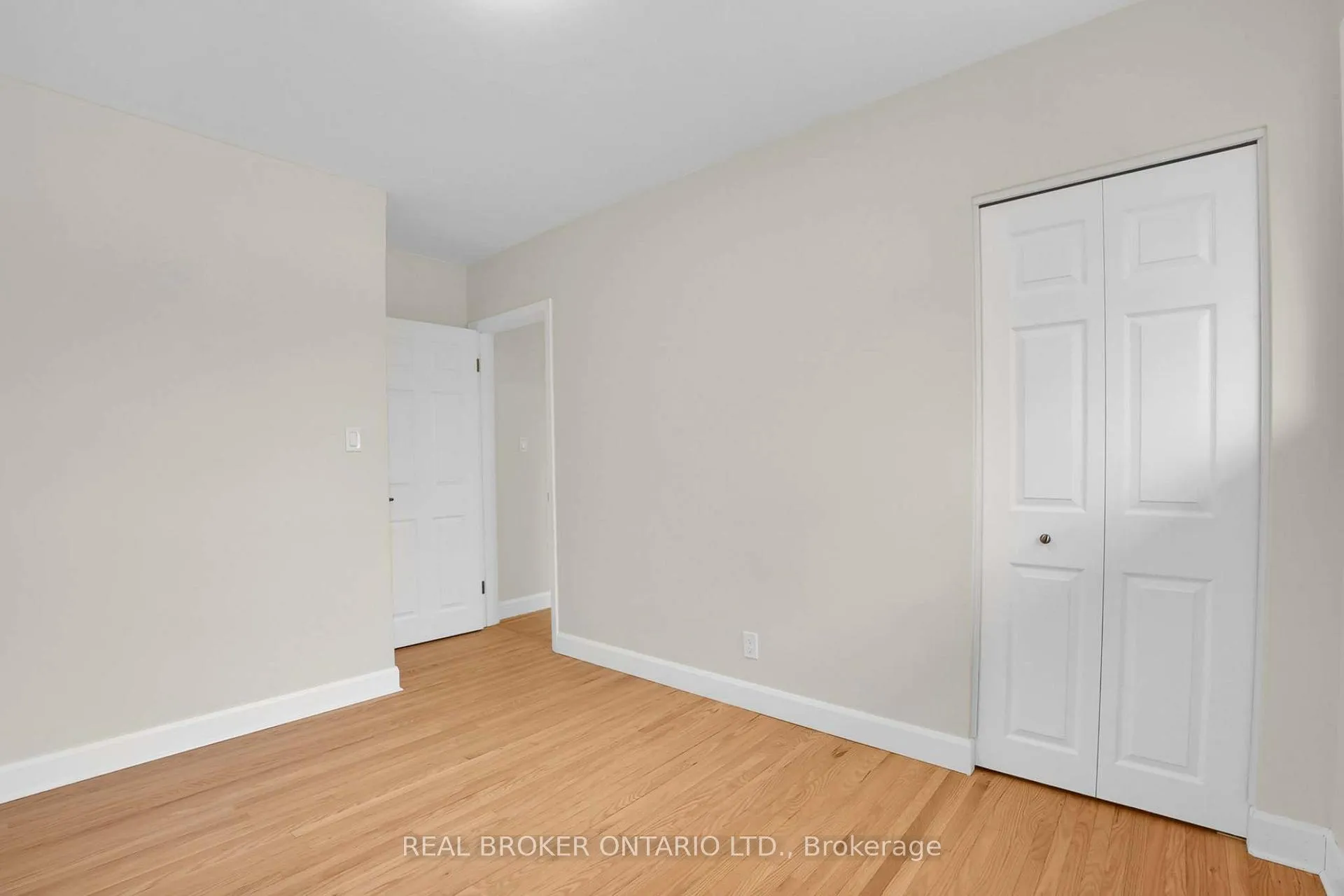 Photo 21 of 37 Nicklin Crescent, Guelph, Riverside Park — HOMEH
