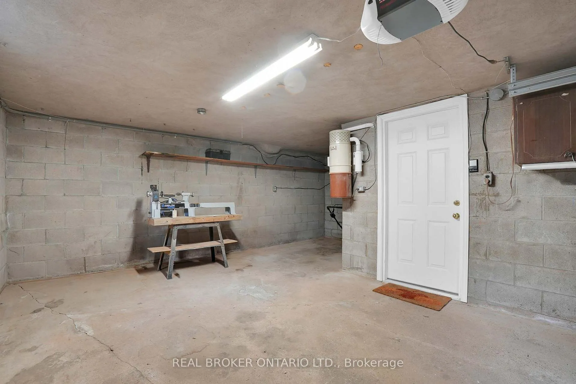 Photo 33 of 37 Nicklin Crescent, Guelph, Riverside Park — HOMEH