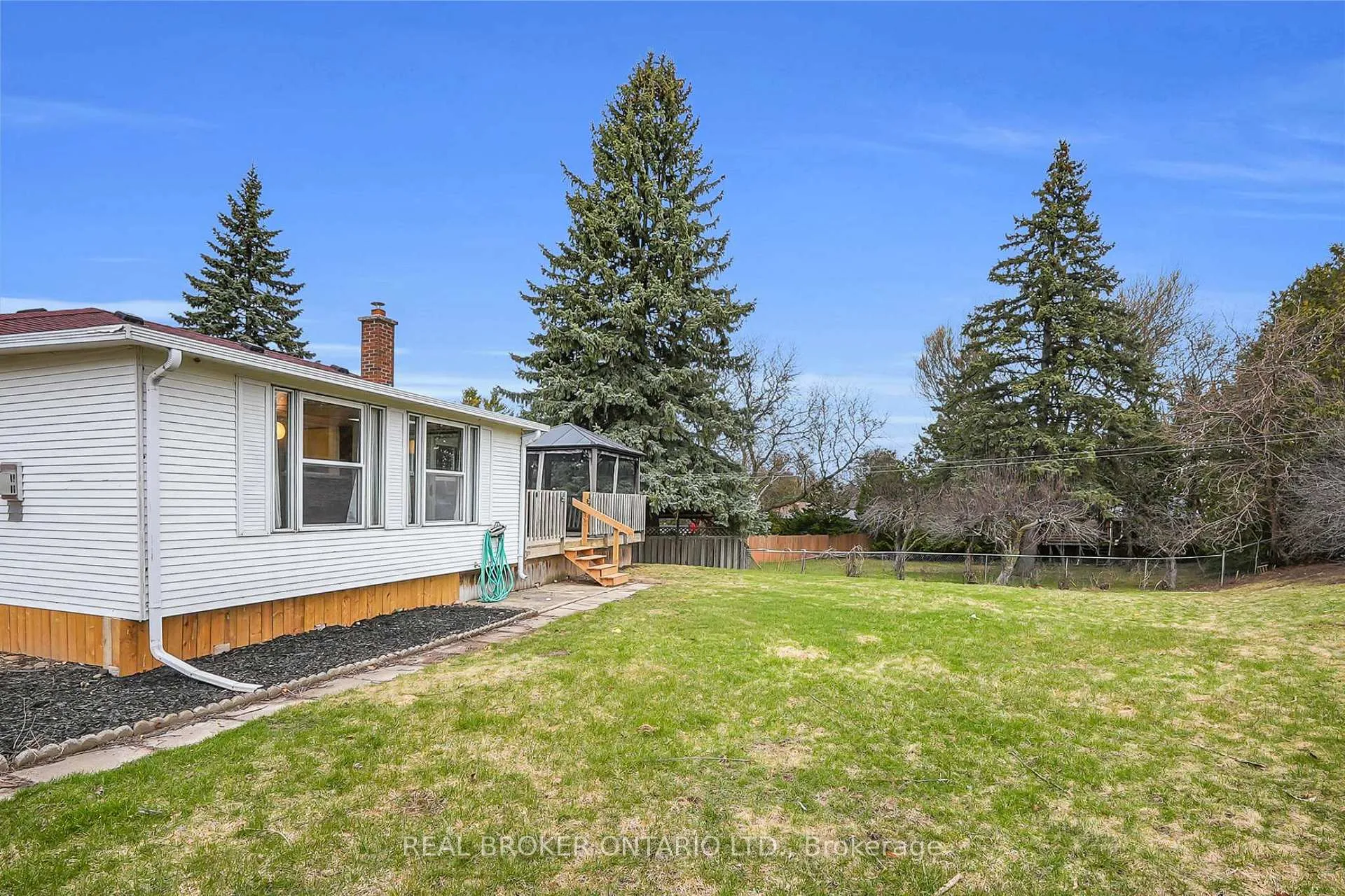 Photo 38 of 37 Nicklin Crescent, Guelph, Riverside Park — HOMEH