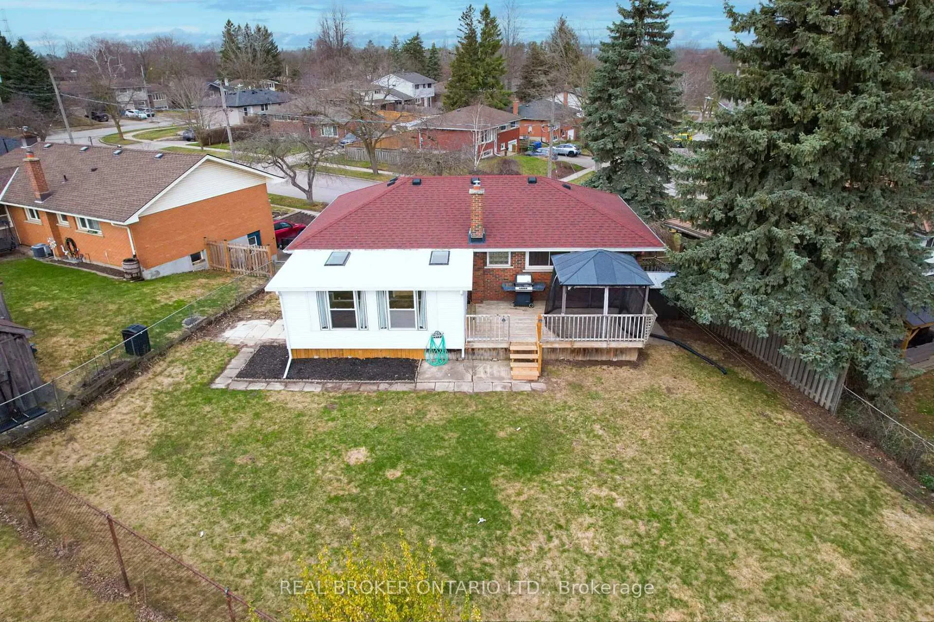 Photo 43 of 37 Nicklin Crescent, Guelph, Riverside Park — HOMEH