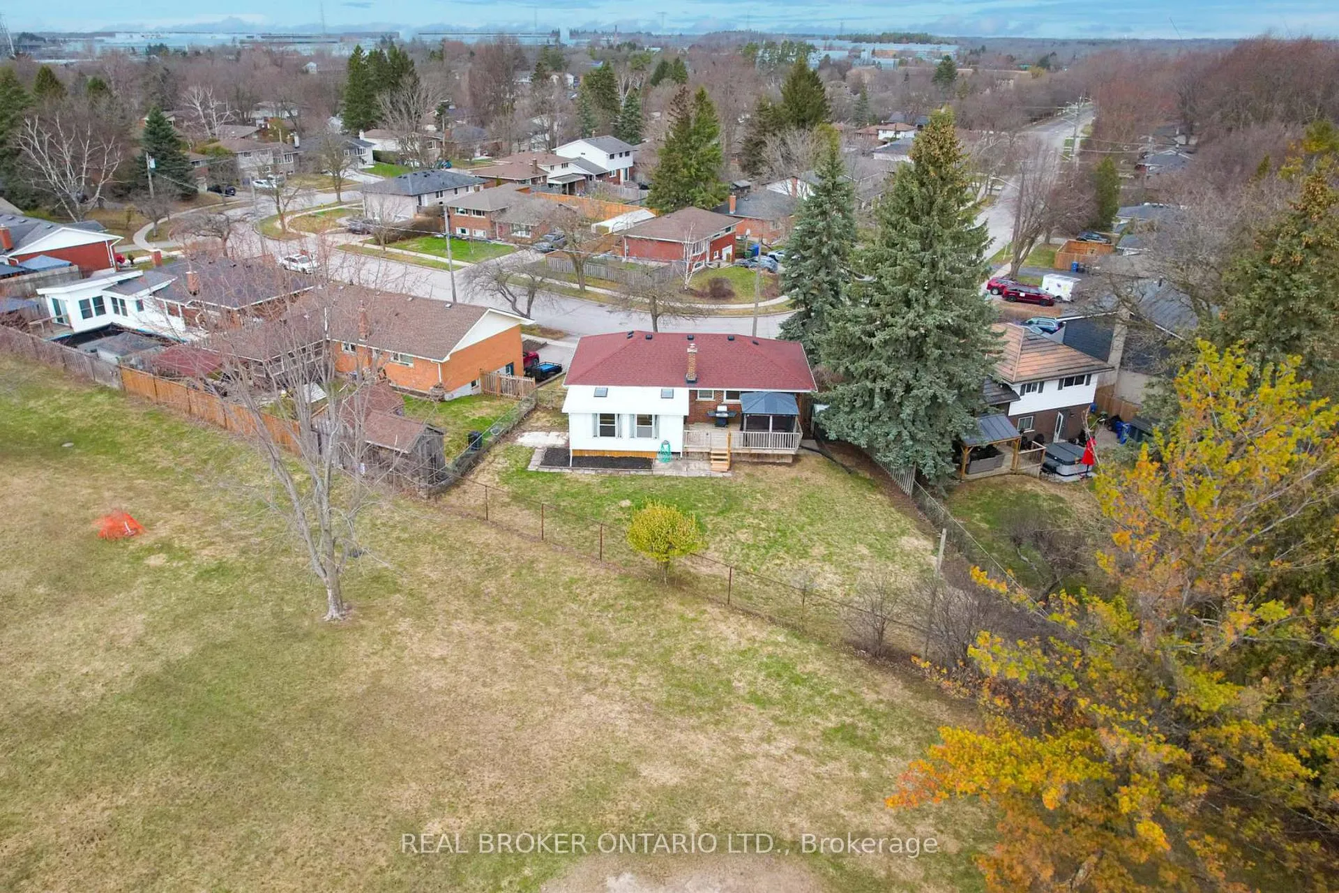 Photo 44 of 37 Nicklin Crescent, Guelph, Riverside Park — HOMEH