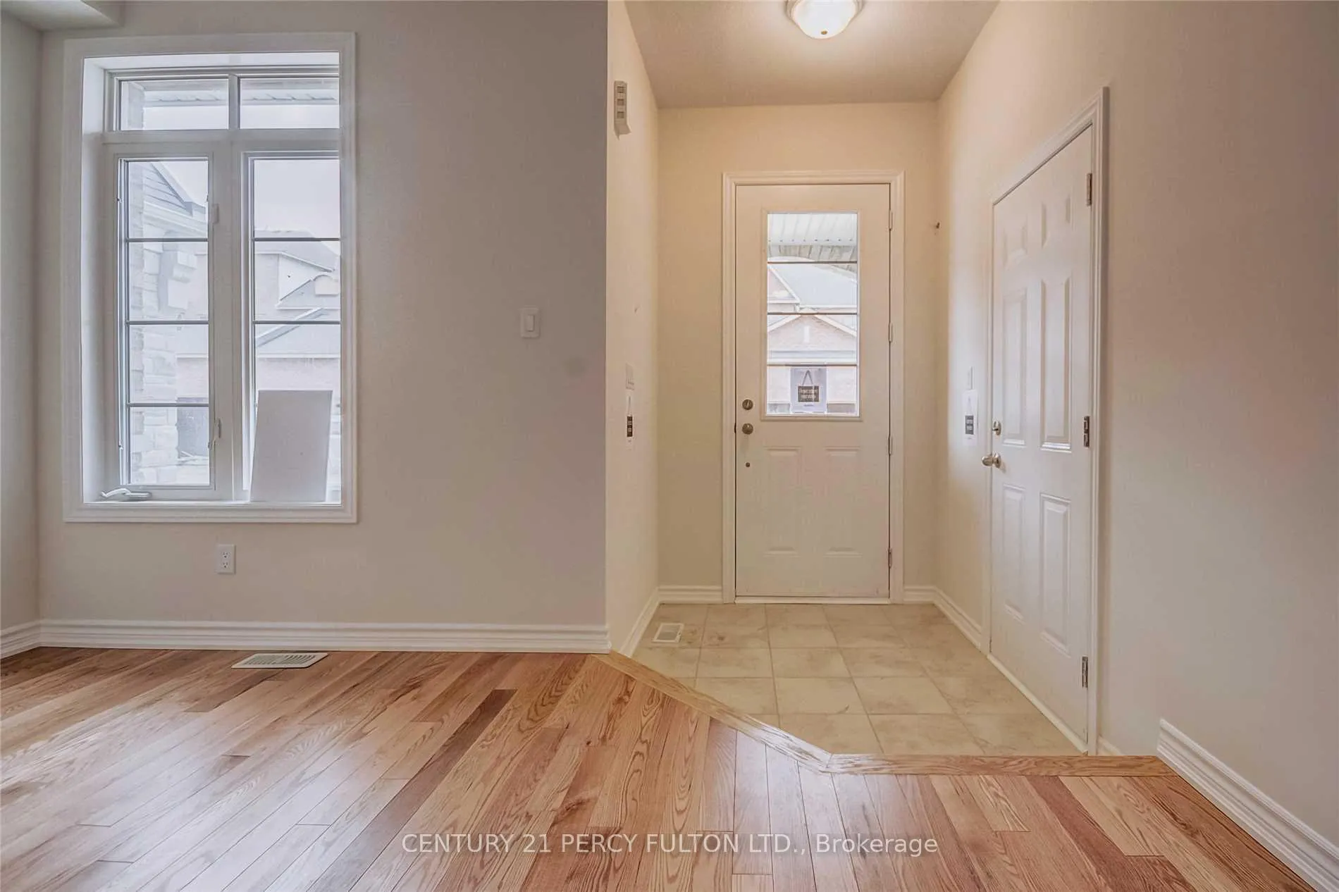 Photo 2 of 108 Workmen's Circle, Ajax, Northwest Ajax — HOMEH